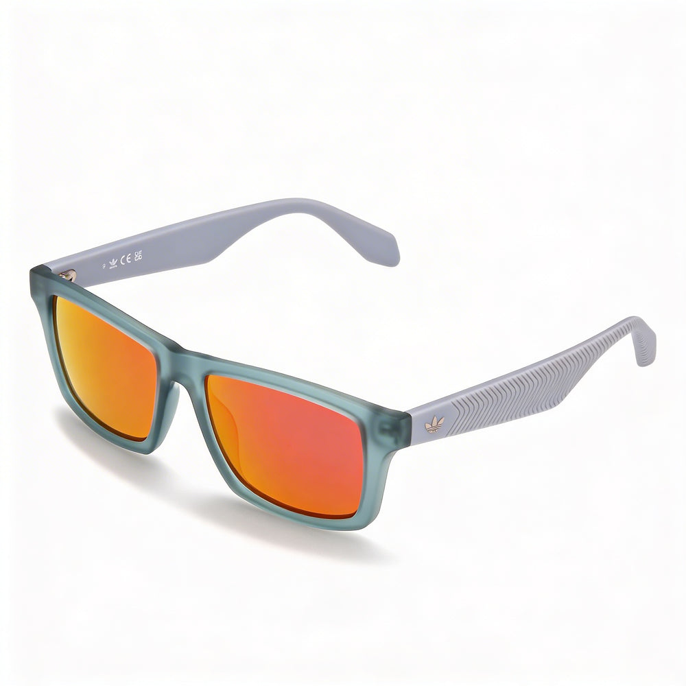 Gafas de sol Adidas Originals OR0115 para hombre en gris mate con lentes de 54 mm, puente de 16 mm y patillas de 145 mm.