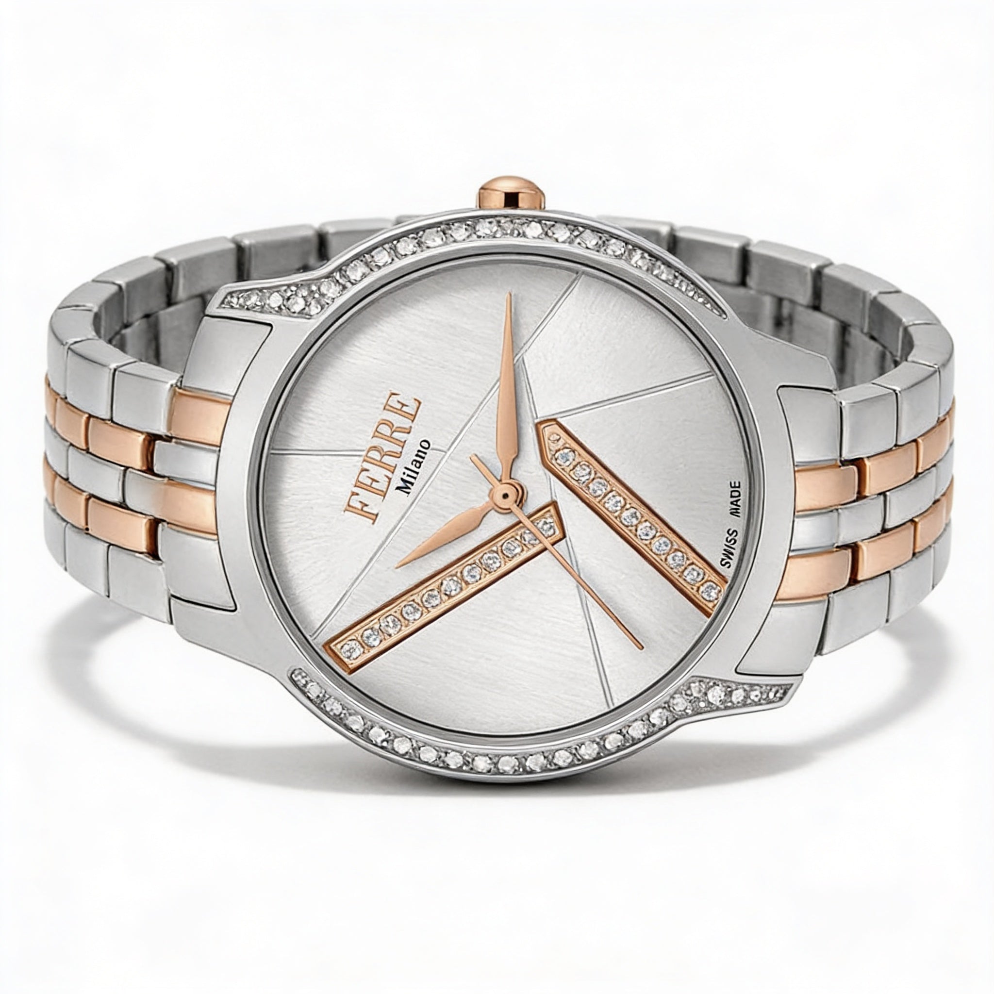 Nautica bracelet Women's Green Stainless Steel Analog Quartz Fashion Watch with Two-Tone Strap, WR 50m, Photo 1
