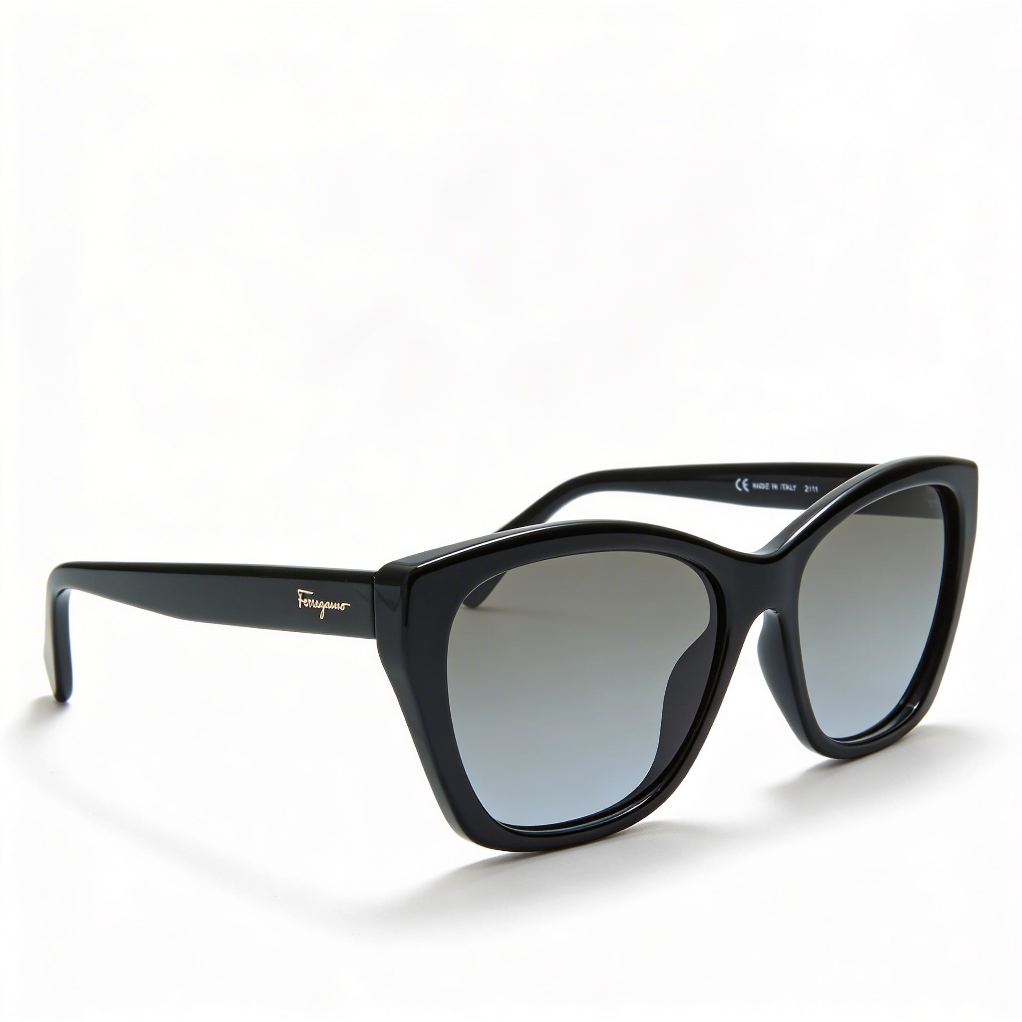 Gafas Ferragamo Classic para mujer, montura de plástico negro con lentes grises degradadas con protección UV de 56 mm, Photo 3