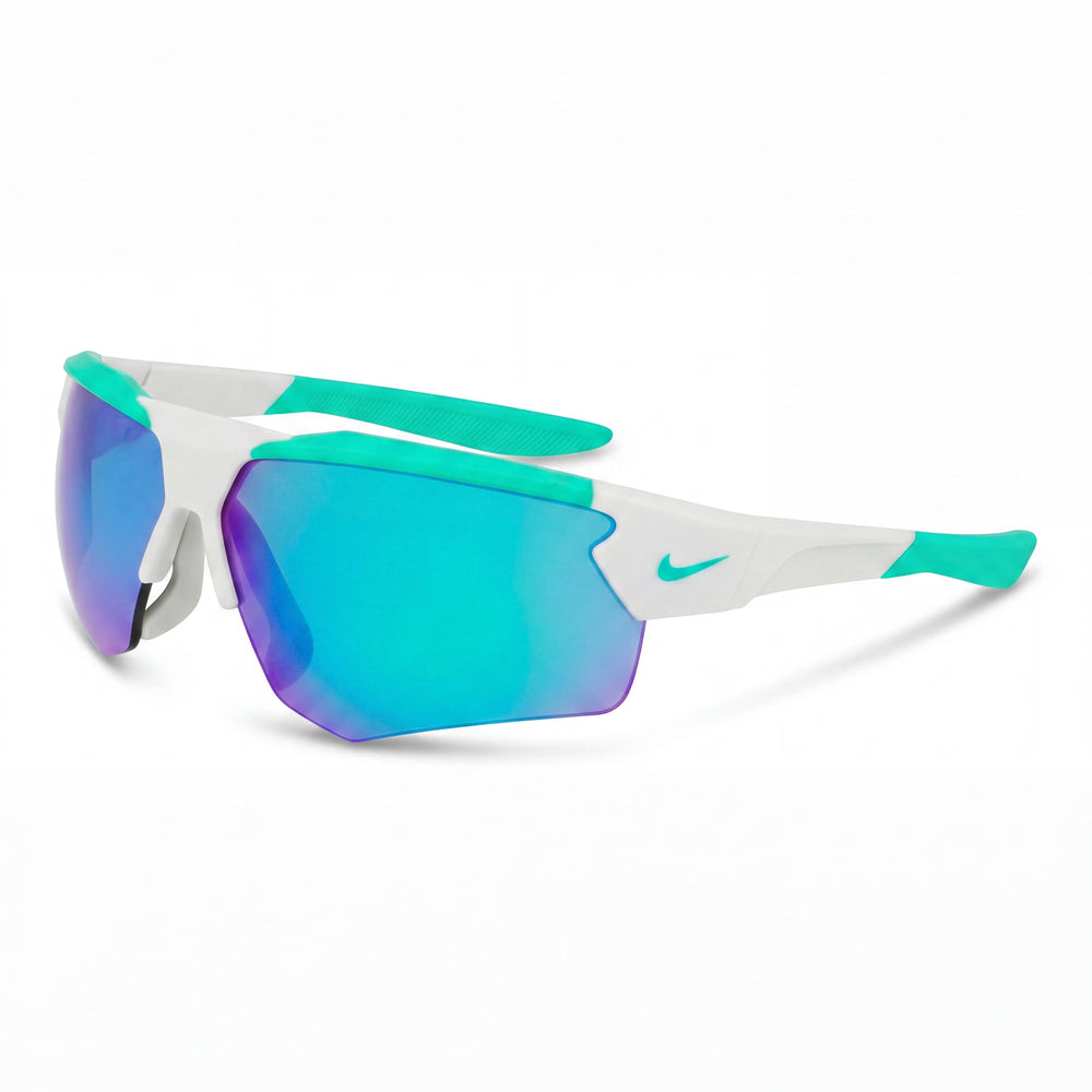 Nike CLOAK DUO EV24036 montura unisex de plástico mate plateado claro, lentes con espejo verde grisáceo no polarizadas, 100% UV 71-09-130