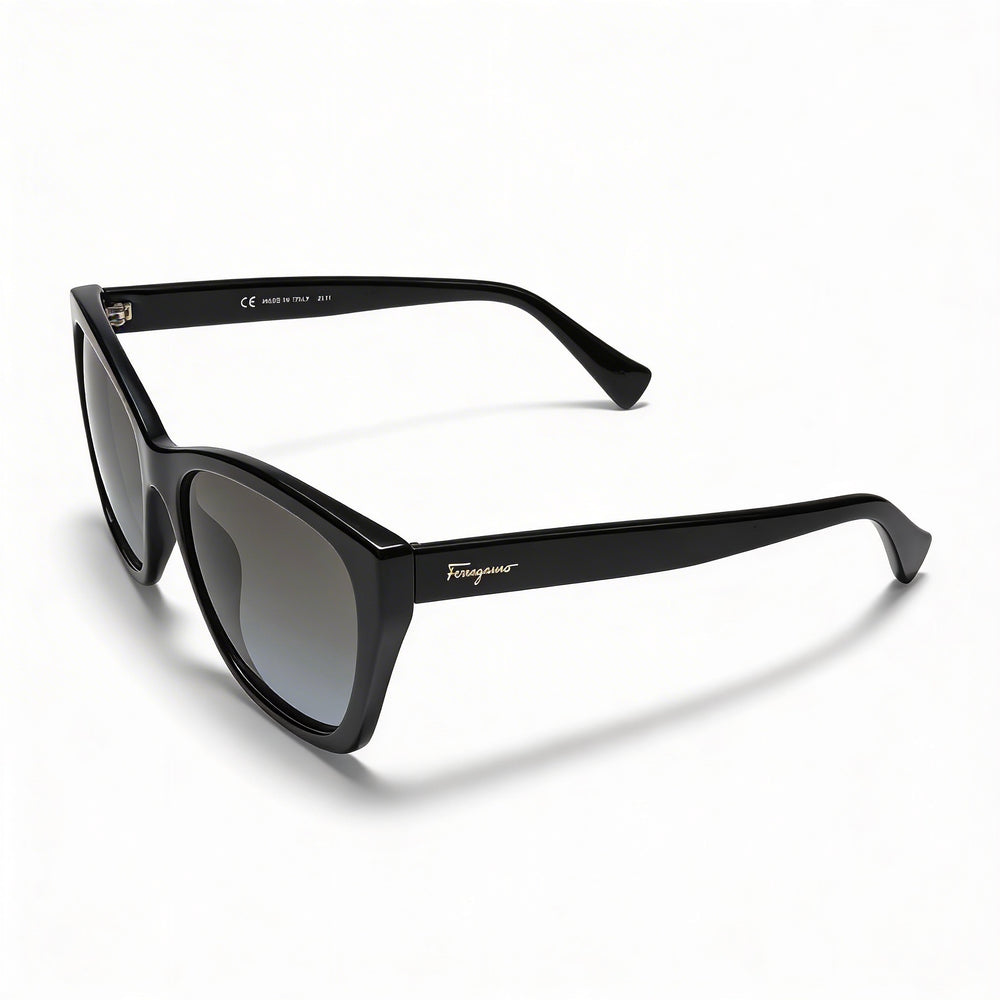 Gafas de sol Salvatore Ferragamo clásicas de ojo de gato negras de plástico con gradiente gris 100% protección UV de 56 mm para mujer