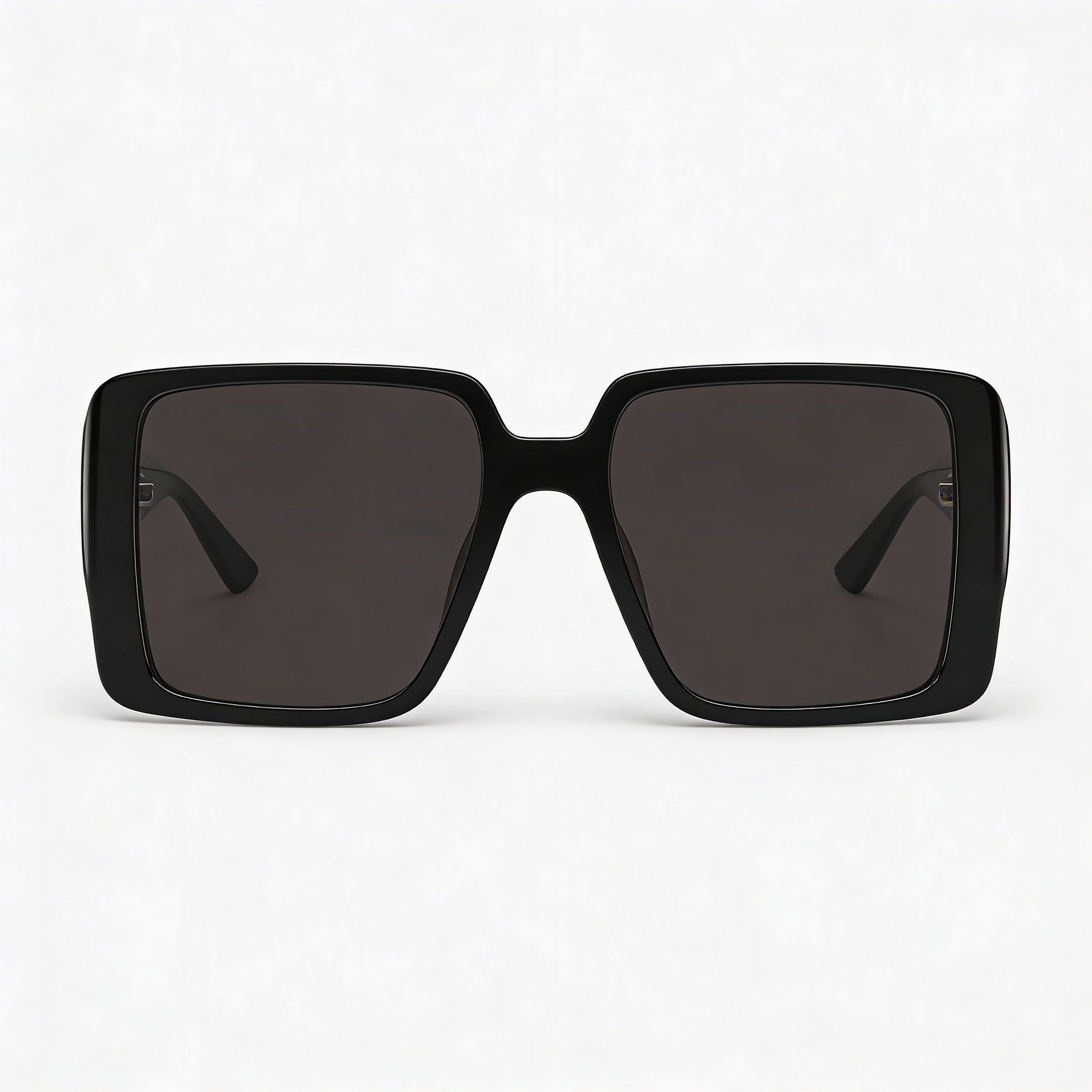 Gucci Women's Classic Black Grey Plastic Frame Sunglasses with Non-Polarized Composite Lenses 54-18-135mm, Photo 2