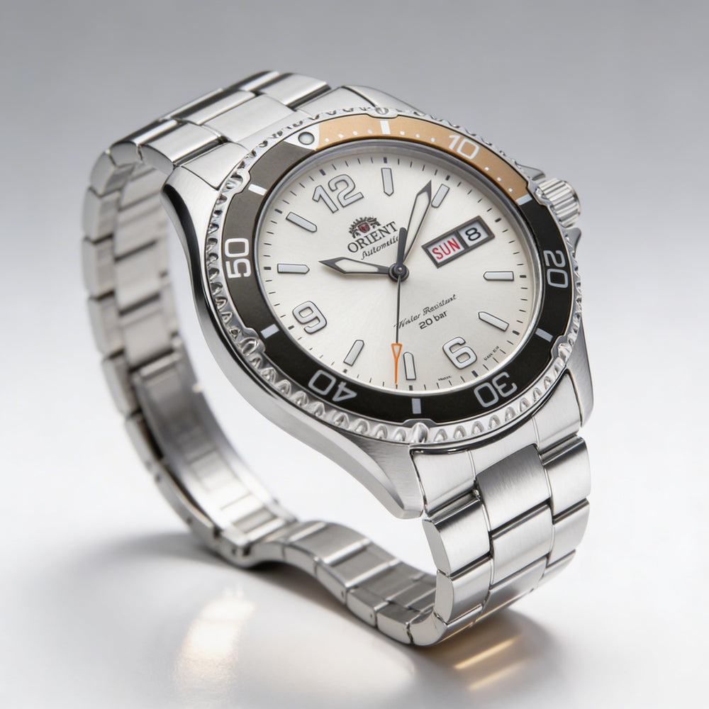 Reloj Orient Modern unisex automático de acero inoxidable con cristal de zafiro, resistente al agua, brilla en la oscuridad, esfera gris seda de 42 mm.