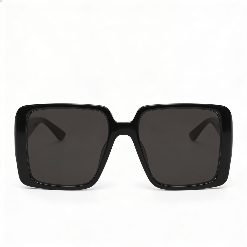 Gucci Classic Women's Black Grey Plastic Frame Sunglasses, 54mm Lens, 18mm Bridge, 135mm Temples