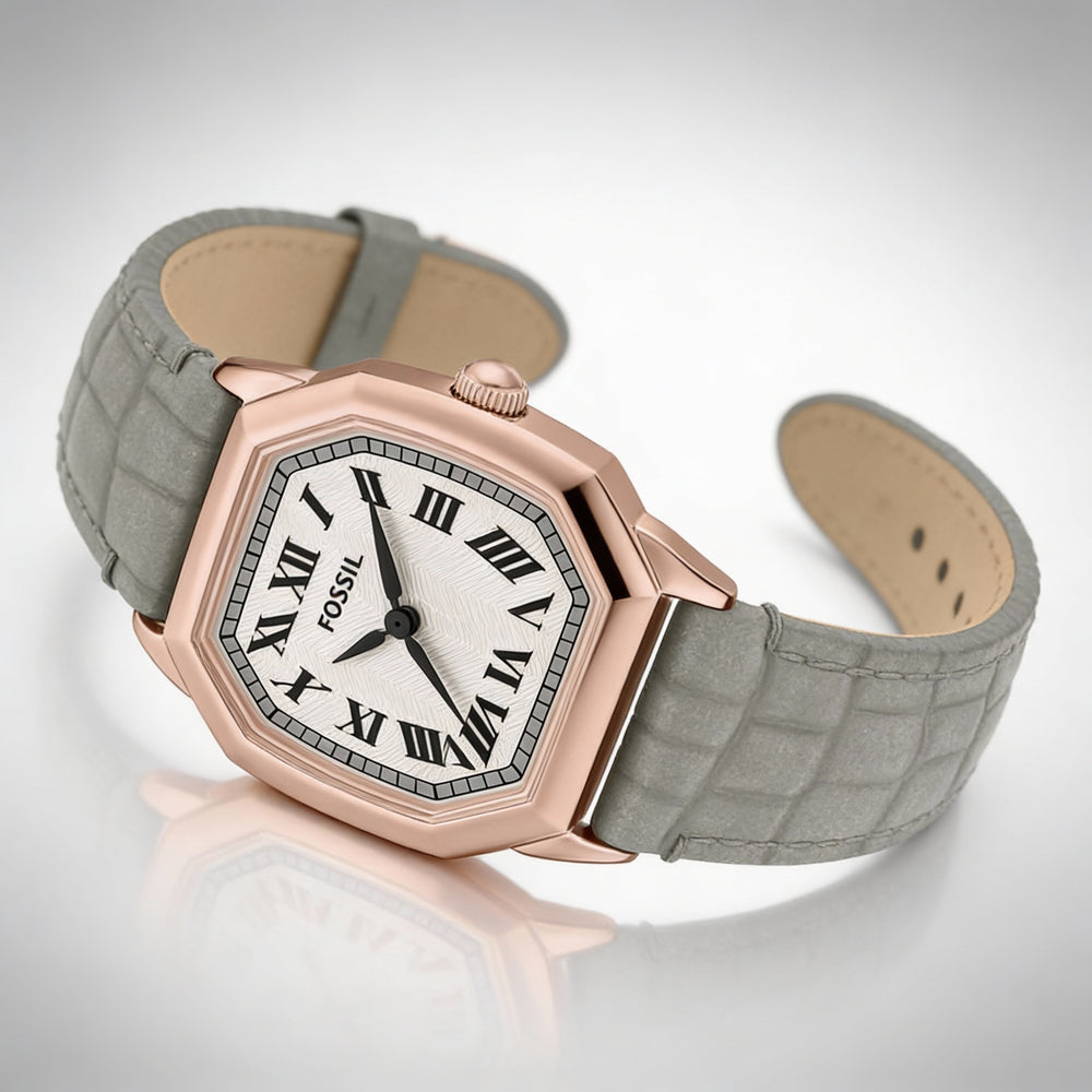 Reloj FOSSIL para mujer de 27 mm con caja octogonal de acero inoxidable en oro rosa, esfera texturizada y correa de piel de cocodrilo gris.