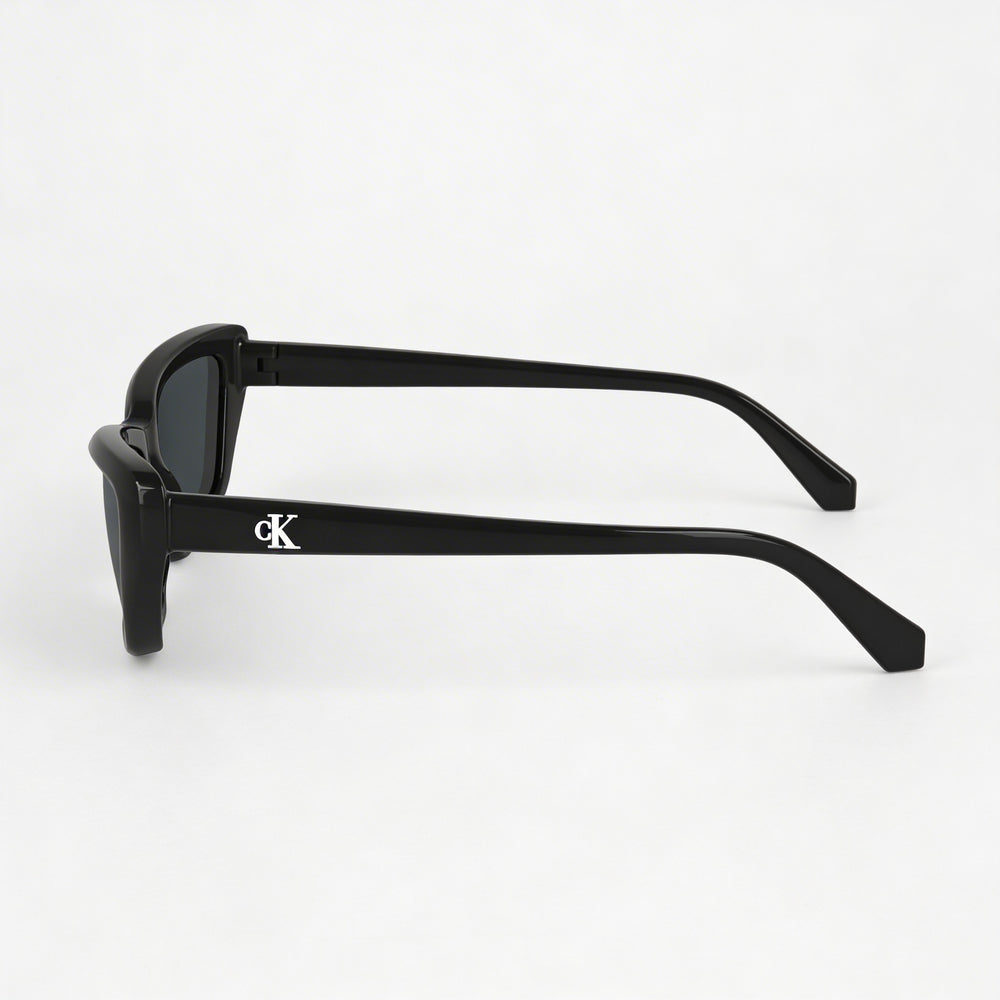 Calvin Klein Ckj24623s Gafas de sol para mujer con protección UV, de 55 mm, con marco de resina vegetal y mariposa negra, fabricadas con Tritan Renew