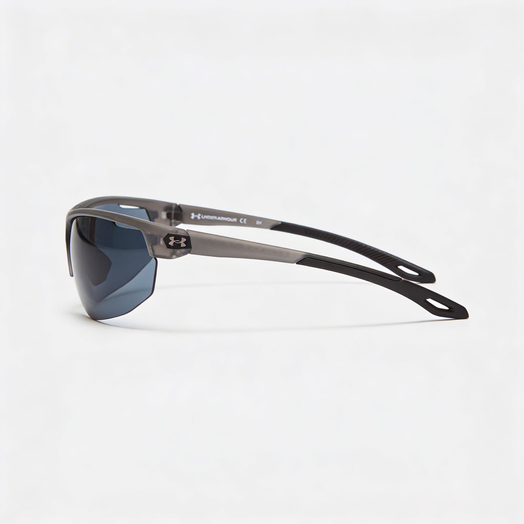 Under Armour Classic Unisex Grey Polycarbonate Frame Sunglasses 71mm Lens 130mm Arm UV Protection Non-Polarized, Photo 3