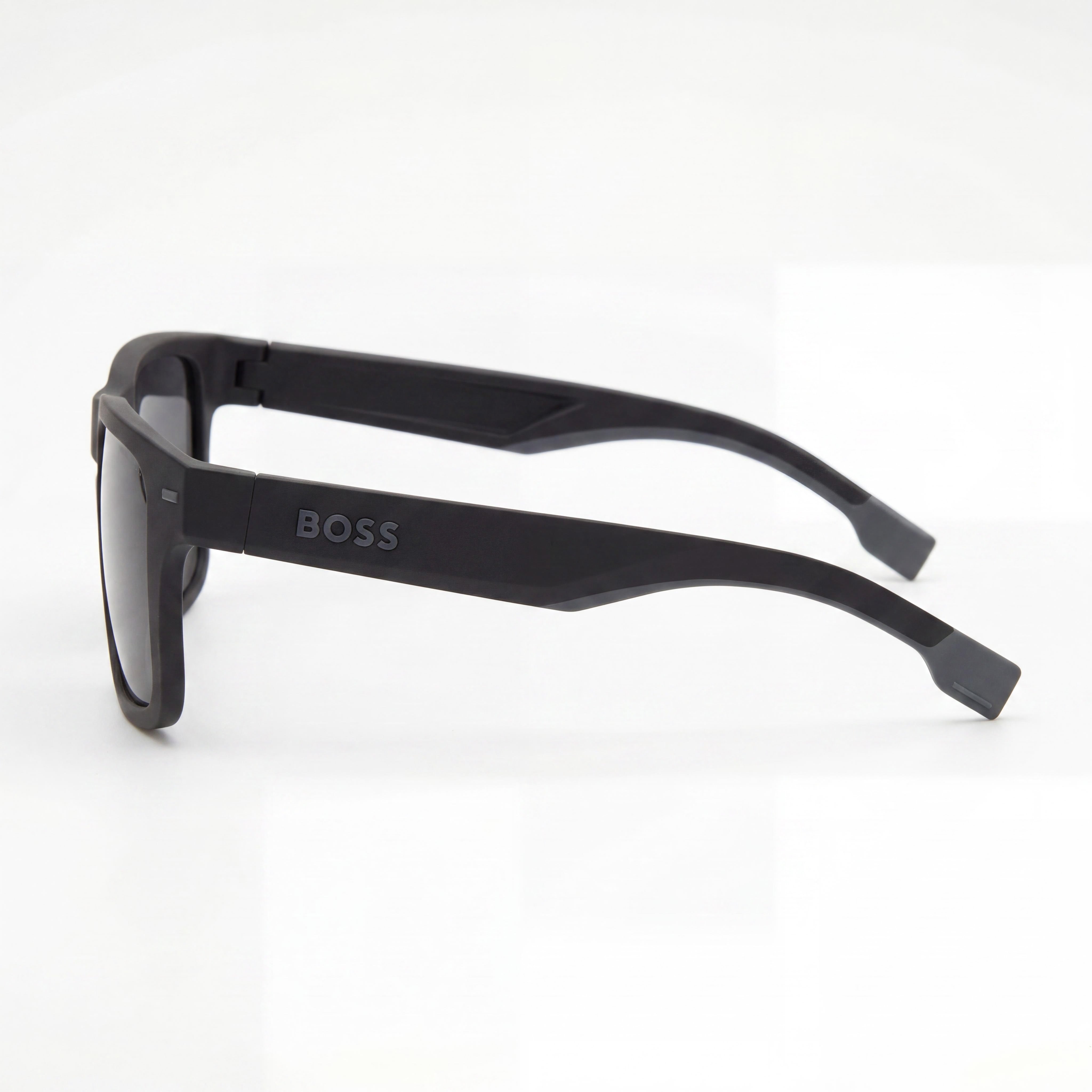 Gafas de sol clásicas Hugo Boss para mujer con montura de acetato gris negro mate y lentes gris negro, ancho de lente de 57 mm, Photo 3
