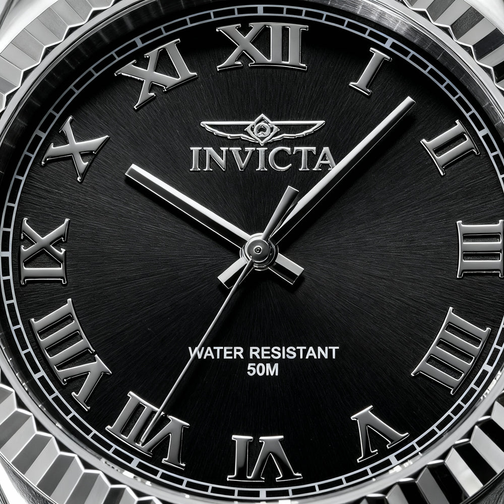 Reloj Invicta Specialty 47408 unisex de acero inoxidable plateado con esfera negra y pulsera resistente al agua de 36 mm.