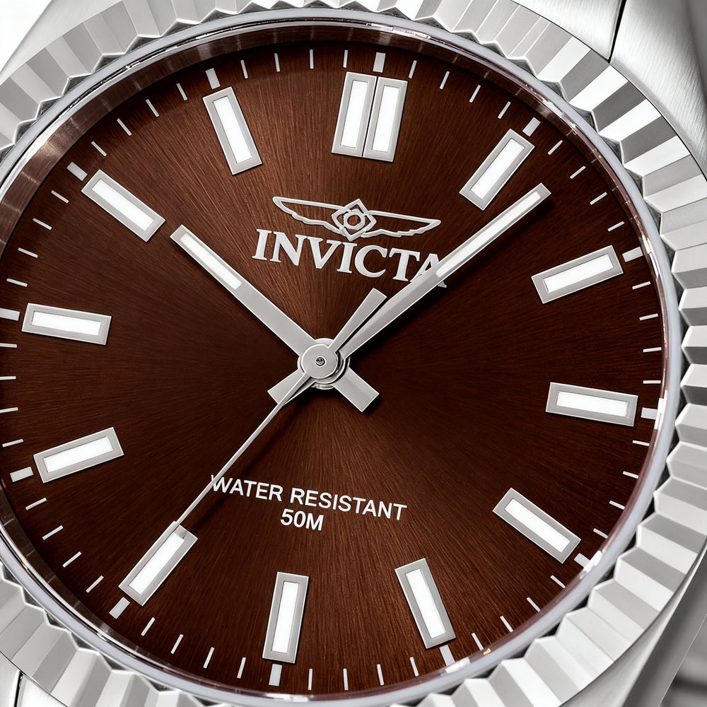 Reloj Invicta Specialty 47498 unisex de 36 mm con caja de acero inoxidable plateado y esfera marrón, pulsera de cuarzo