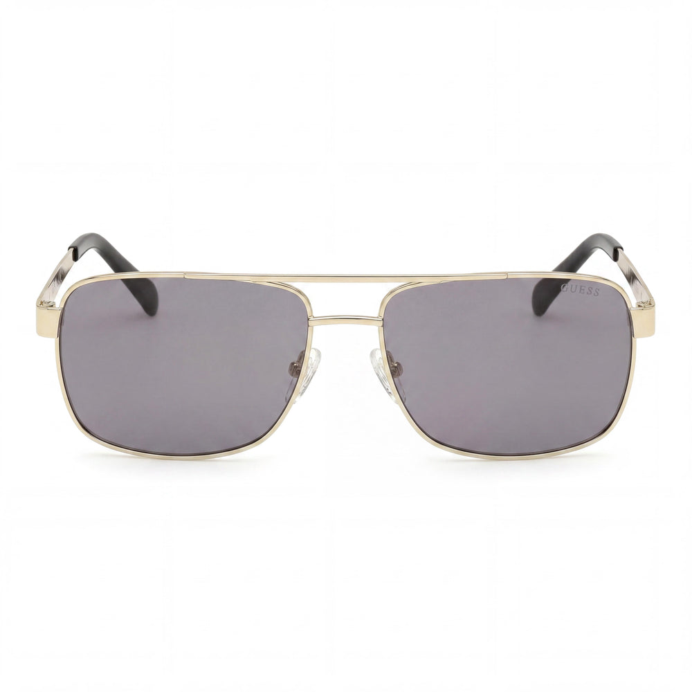 GUESS Gafas de sol contemporáneas para hombre, doradas brillantes, degradado oliva, metal, degradado marrón grisáceo espejado, 100 % UV, 58 mm