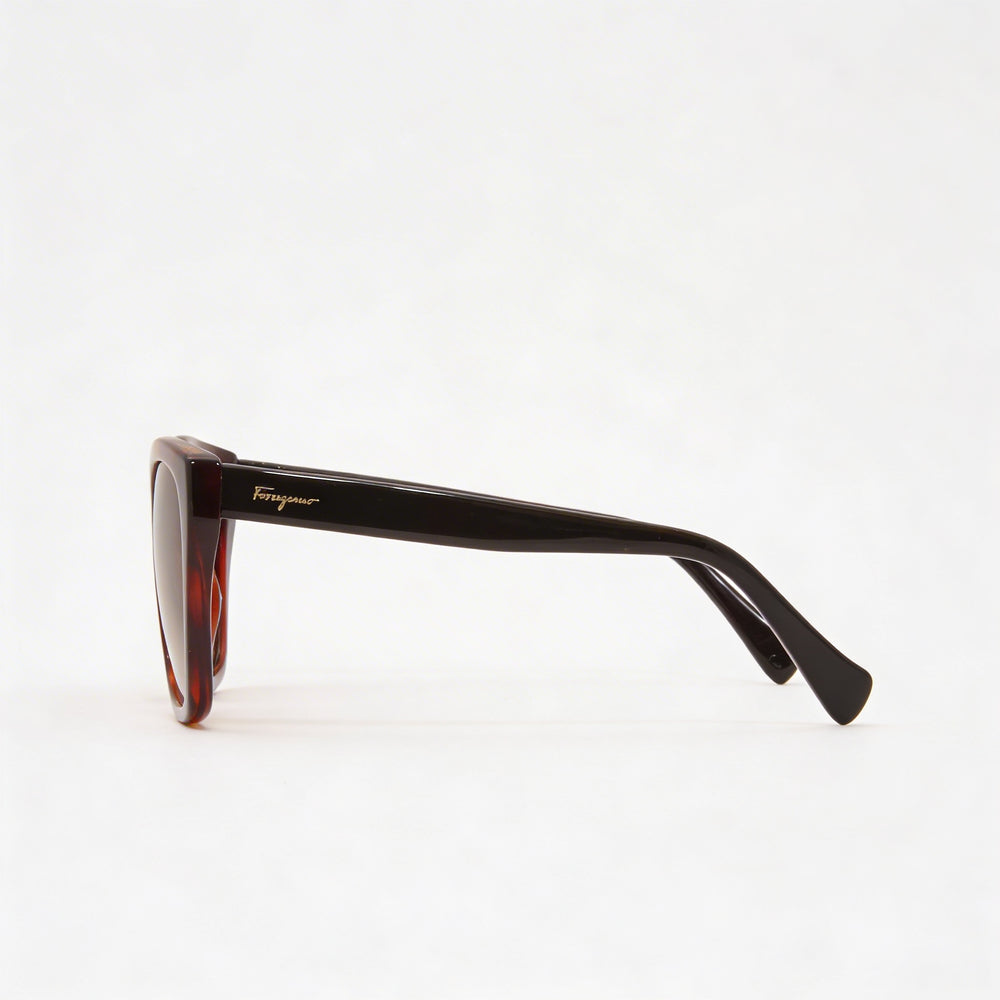 Salvatore Ferragamo SF957S Gafas de Sol Clásicas Ojo de Gato para Mujer, Montura Tortuga, Lente Marrón 56mm Protección UV