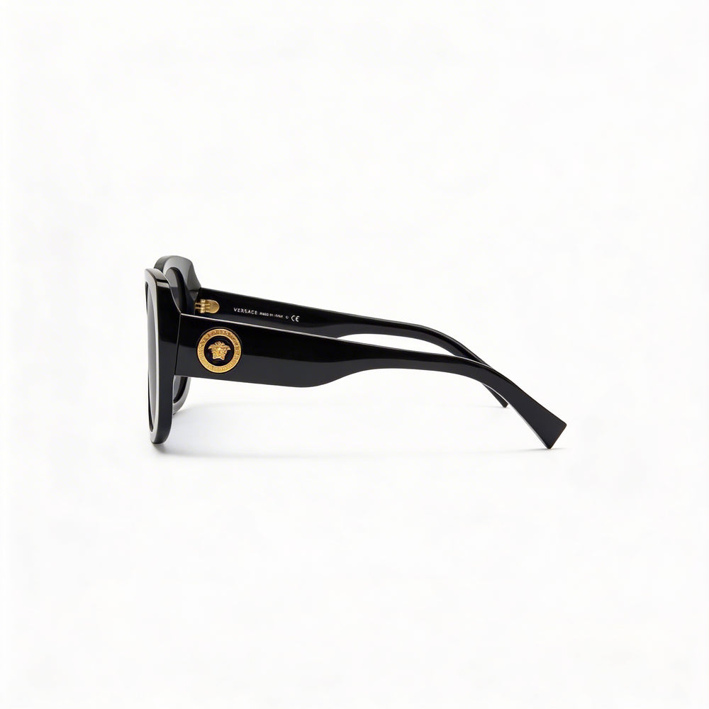 Gafas de sol casuales Versace para mujer, negras, grises, de plástico, UV 400, aptas para prescripción médica, 56 mm