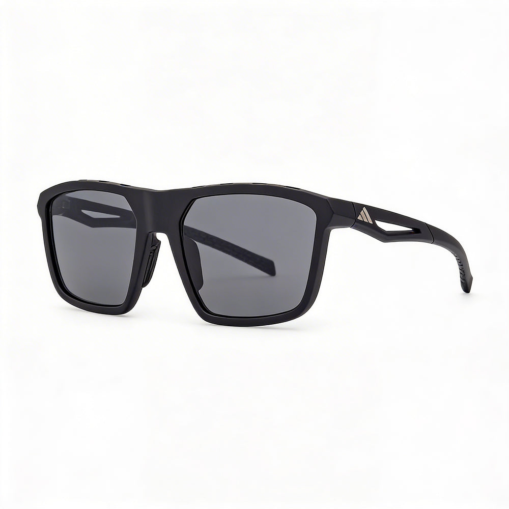 Gafas de sol adidas modernas para hombre con montura de plástico negro mate y lentes grises no polarizadas con protección UV de 57 mm