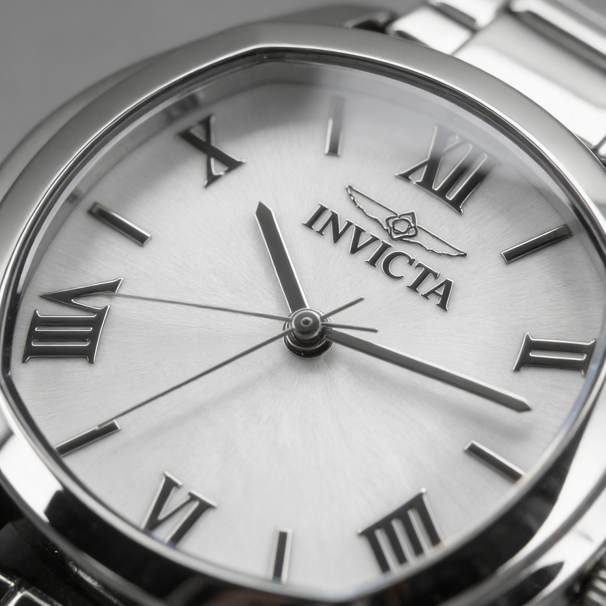 Invicta Classic Unisex Steel Watch with Bezel Markings, Arabic Numerals, Water Resistant 30m, Photo 3