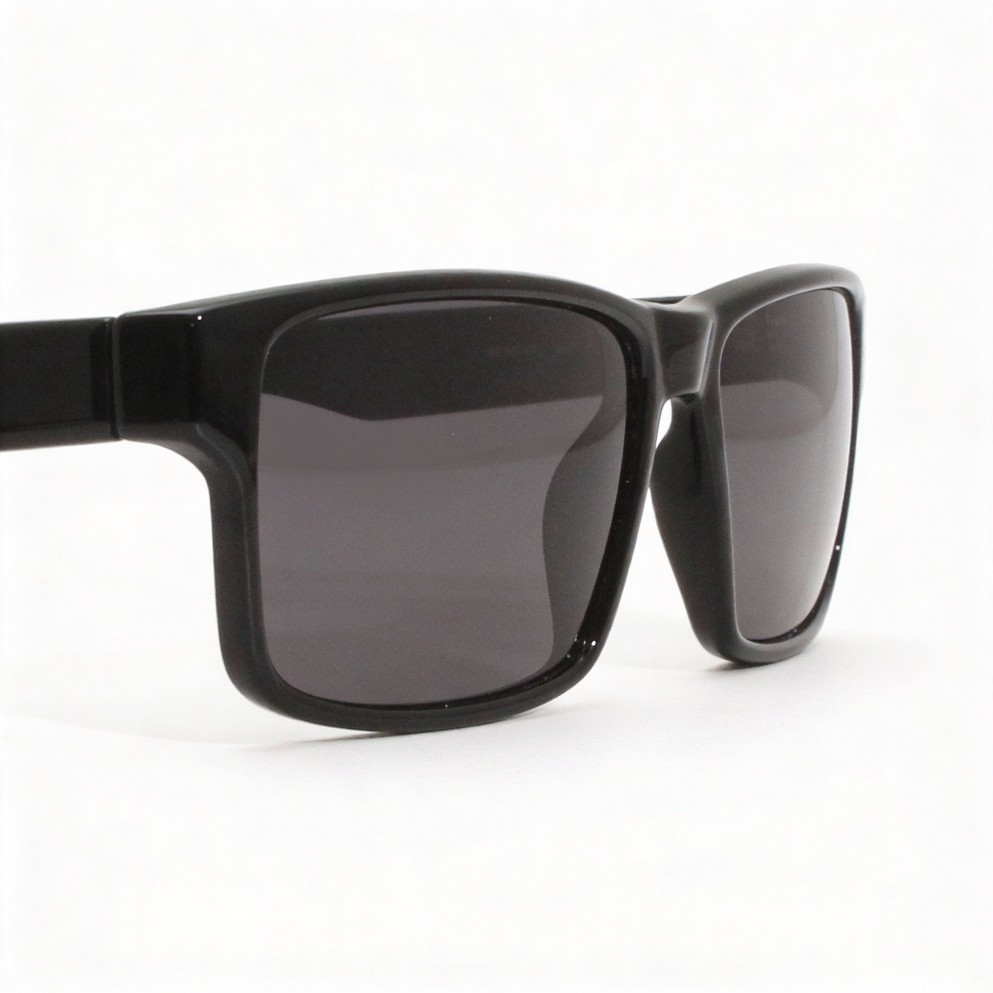 Salvatore Ferragamo SF960S Unisex Black Plastic Frame Grey Lens UV Protected Sunglasses 58mm, Photo 3