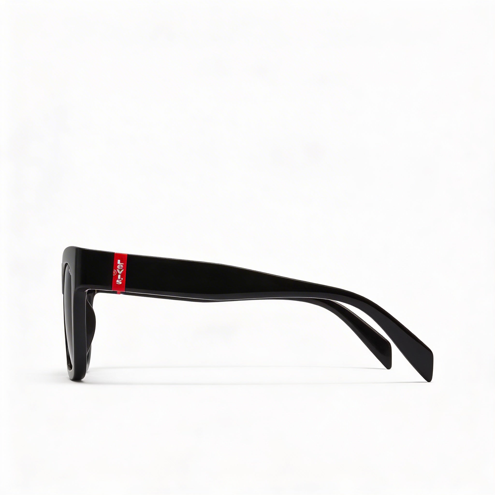 Levi's Modern Women's Sunglasses with a Black ECO POLYAMIDE Frame, UV Protection, 52mm Lens Width, Photo 3