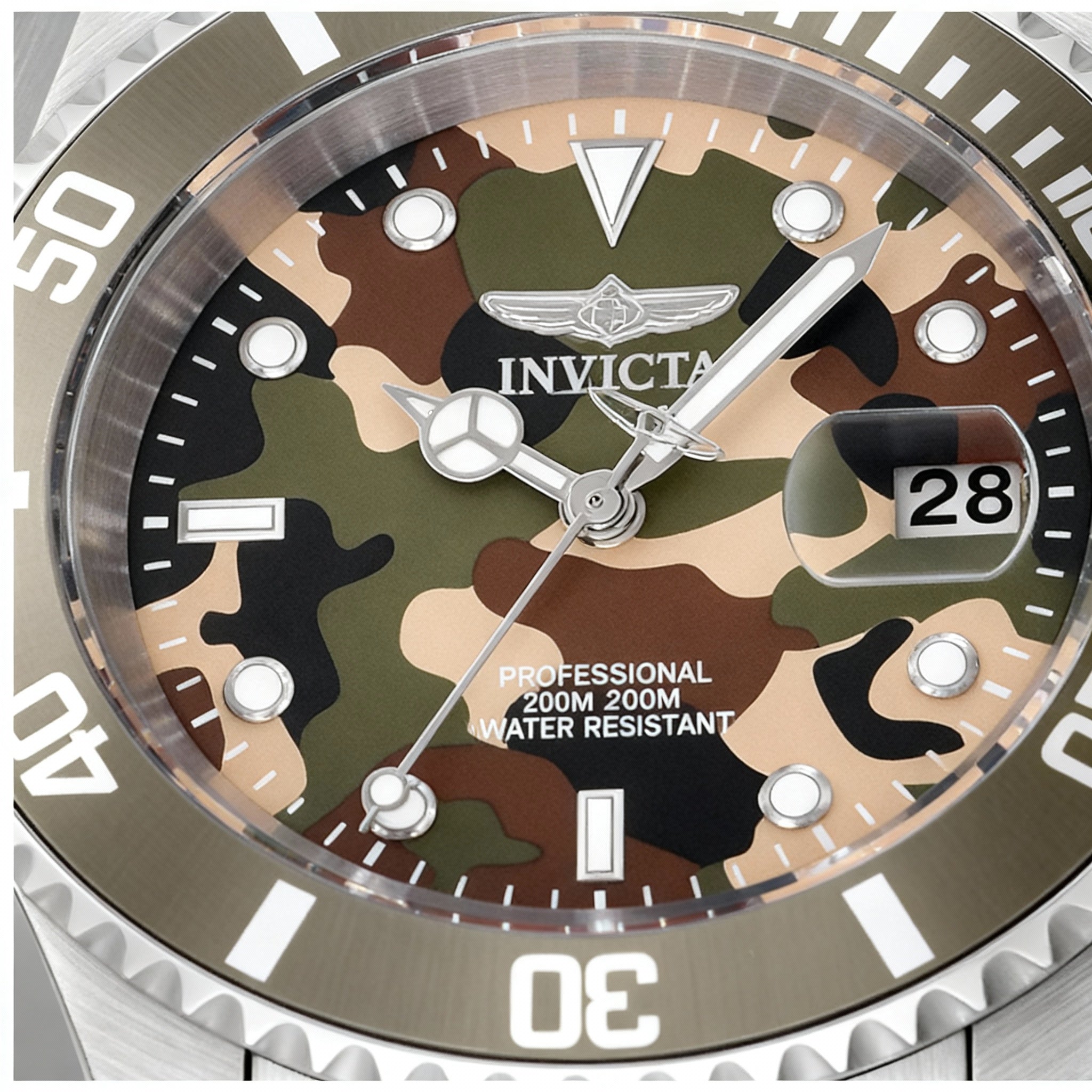 Invicta Pro Diver 48567 Men's Quartz Stainless Steel Bracelet Watch, Green Dial, 40mm Case, 200m Water Resistant