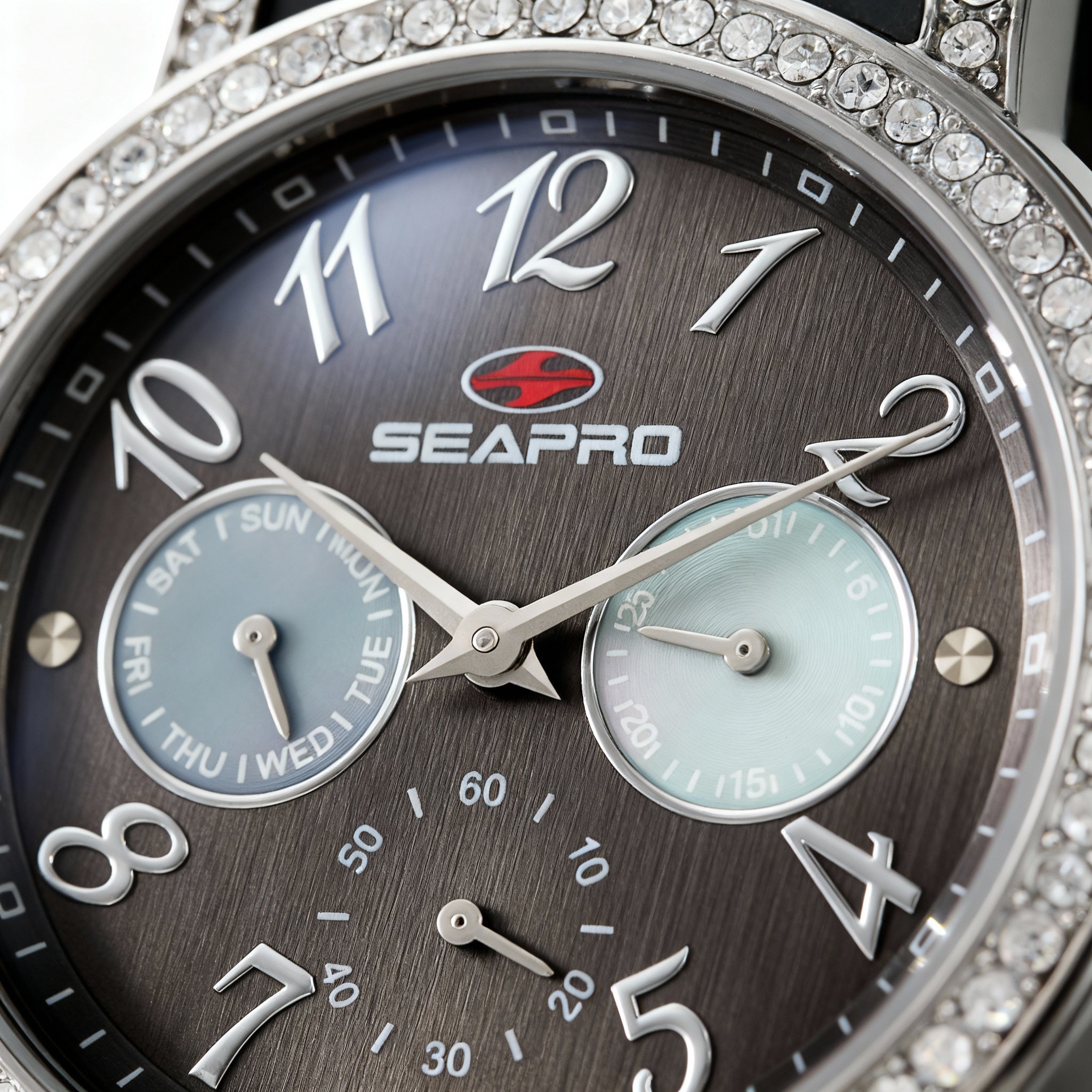 Seapro Casual Women's Stainless Steel Quartz Multifunction Watch, Grey Dial, D-Crystals Bezel, 50m WR, Photo 3