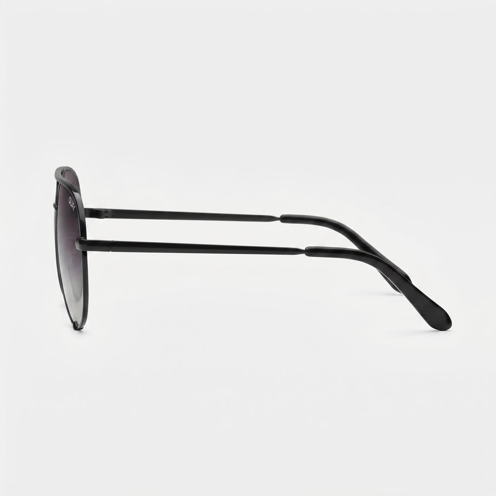 Gafas de sol polarizadas de metal negro difuminado con protección UV para mujer, modelo High Key Large de QUAY AUSTRALIA