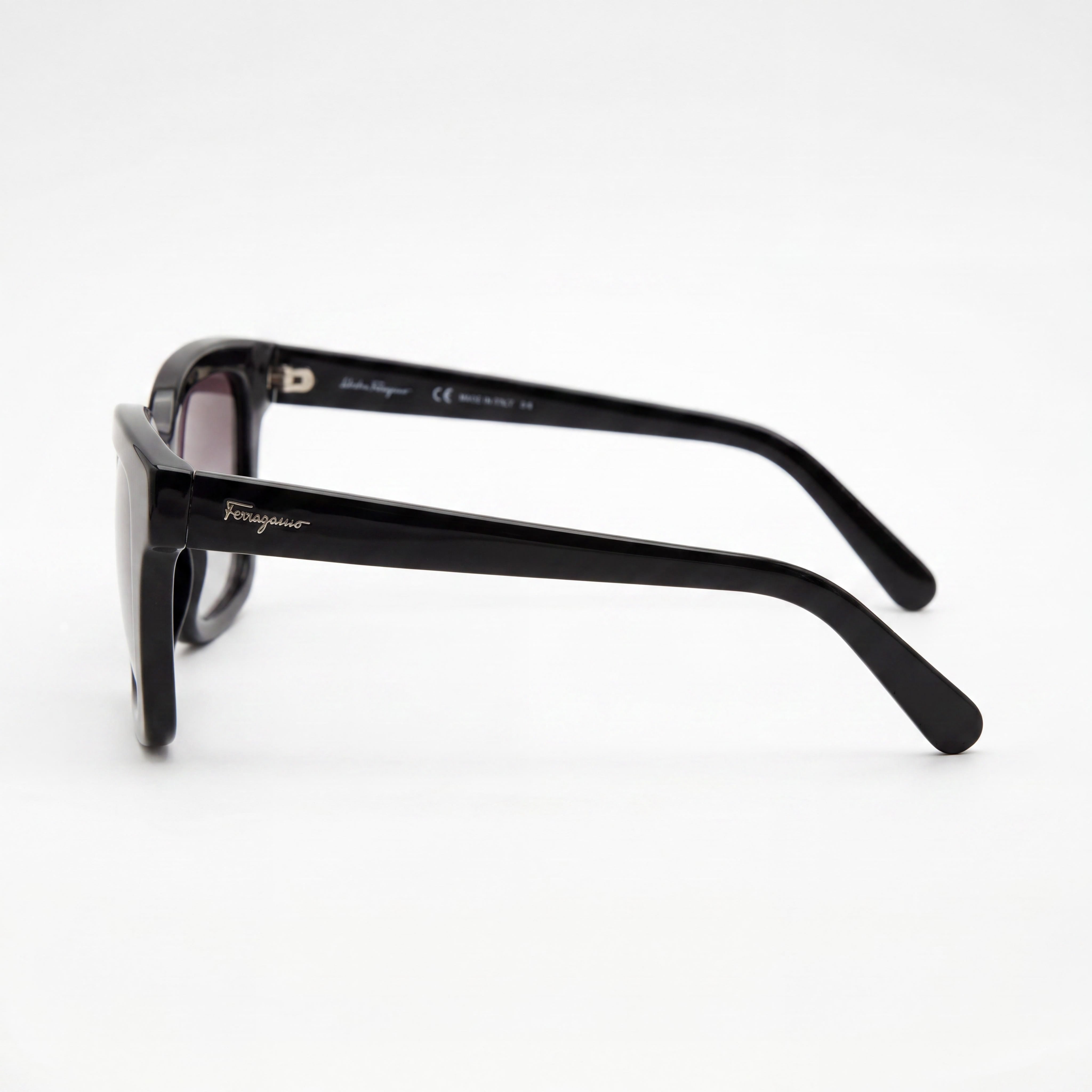 Gafas de sol Salvatore Ferragamo SF955S cuadradas para mujer, montura de plástico negro y dorado, lentes degradadas grises, protección UV, 53 mm, Photo 3