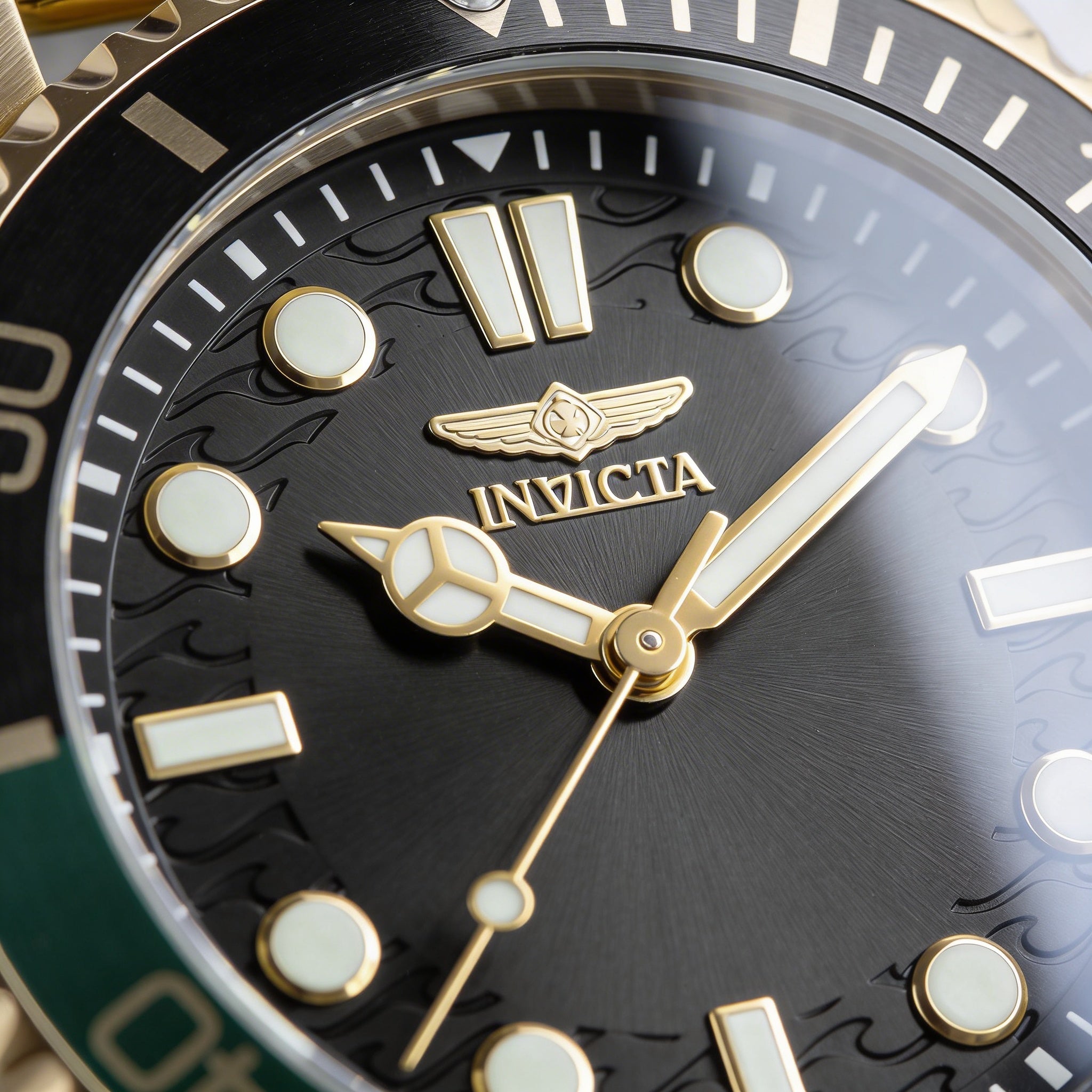 Reloj de cuarzo unisex Invicta Pro Diver 49692, caja y pulsera de acero inoxidable dorado, esfera negra, 43 mm, 10 ATM, Photo 3