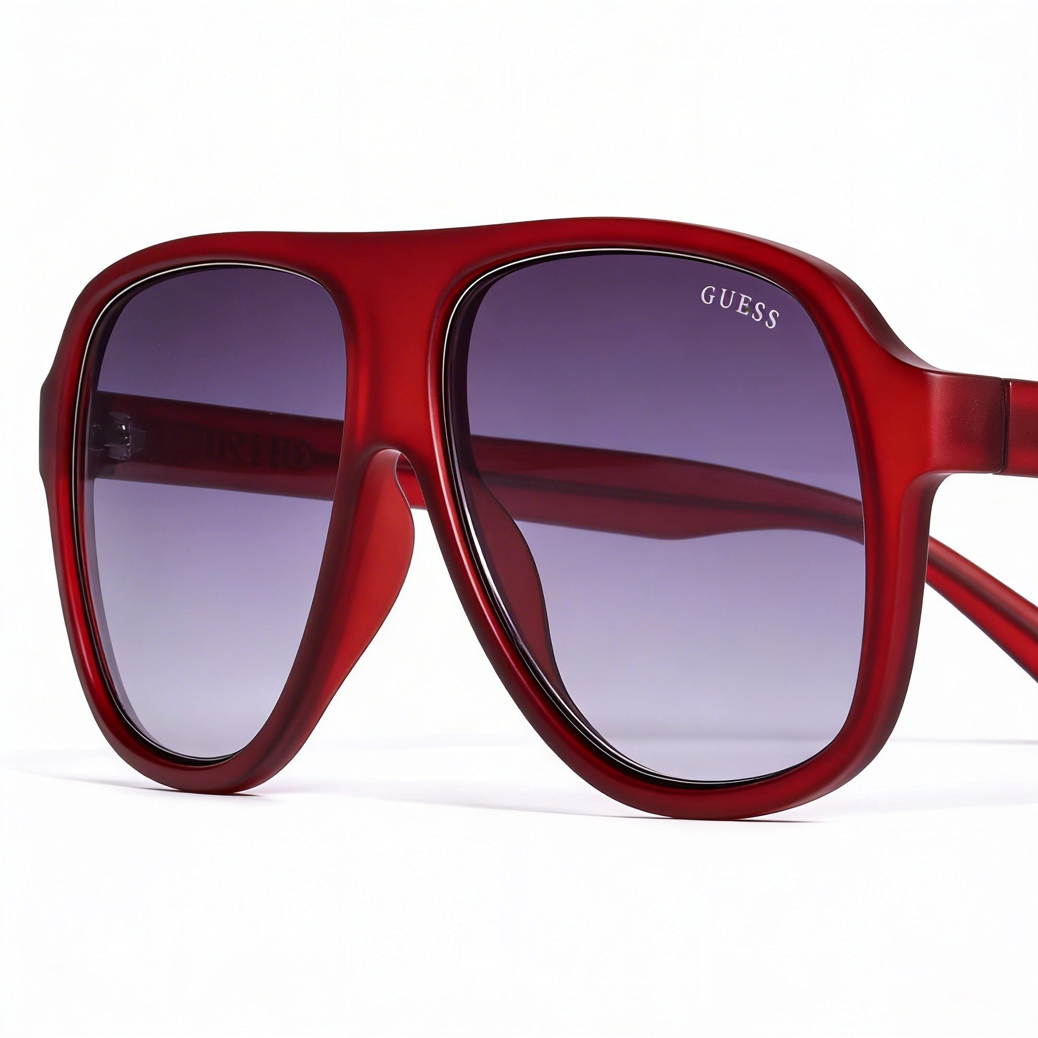 Guess Classic Men's Burgundy Red Plastic Frame Polarized, Scratch Resistant, 100% UV Protection Sunglasses, Photo 2
