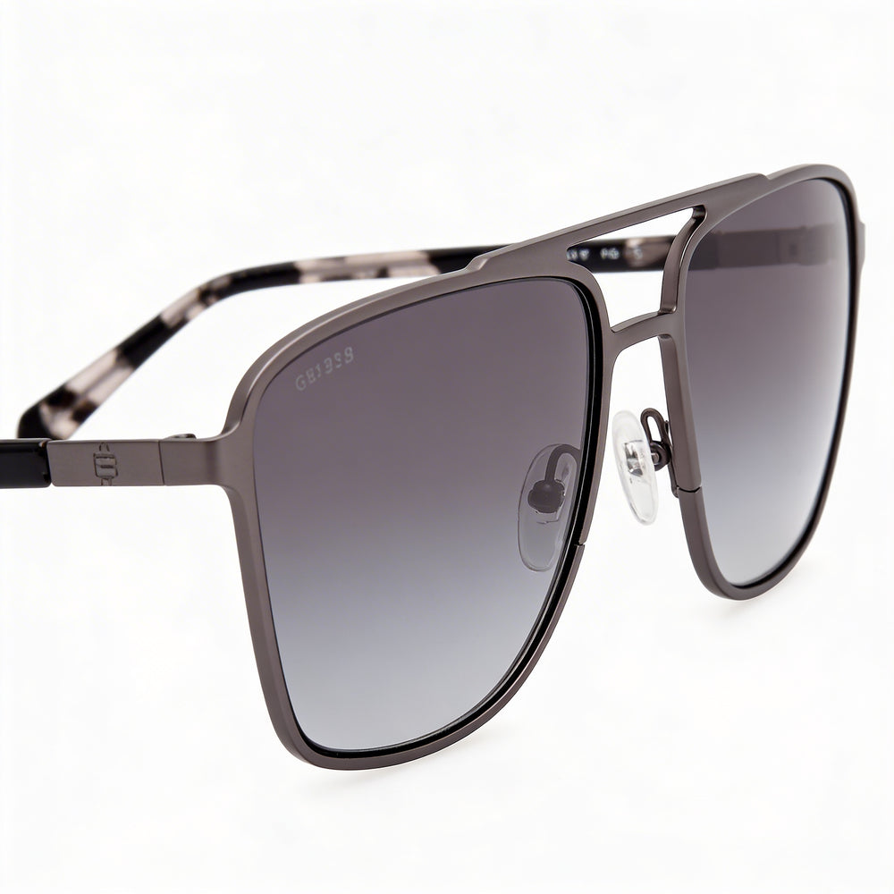 GUESS Unisex Metal Aviator Sunglasses, Shiny Satin Dark Ruthenium Frame, Gradient Smoke Non-Polarized UV 400 Lenses 60-17-145