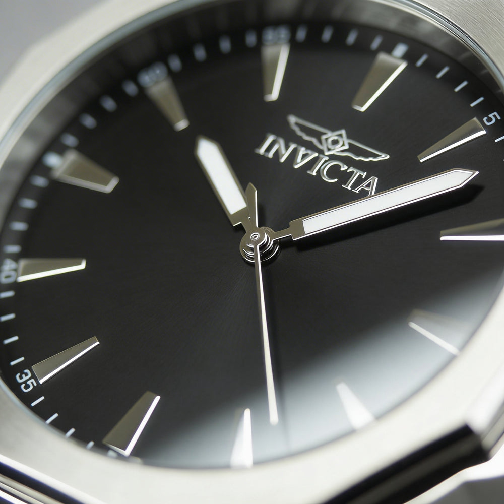 Invicta Fashionable Men's 42mm Silver Black Stainless Steel Quartz Watch with Scratch-Resistant Black Dial