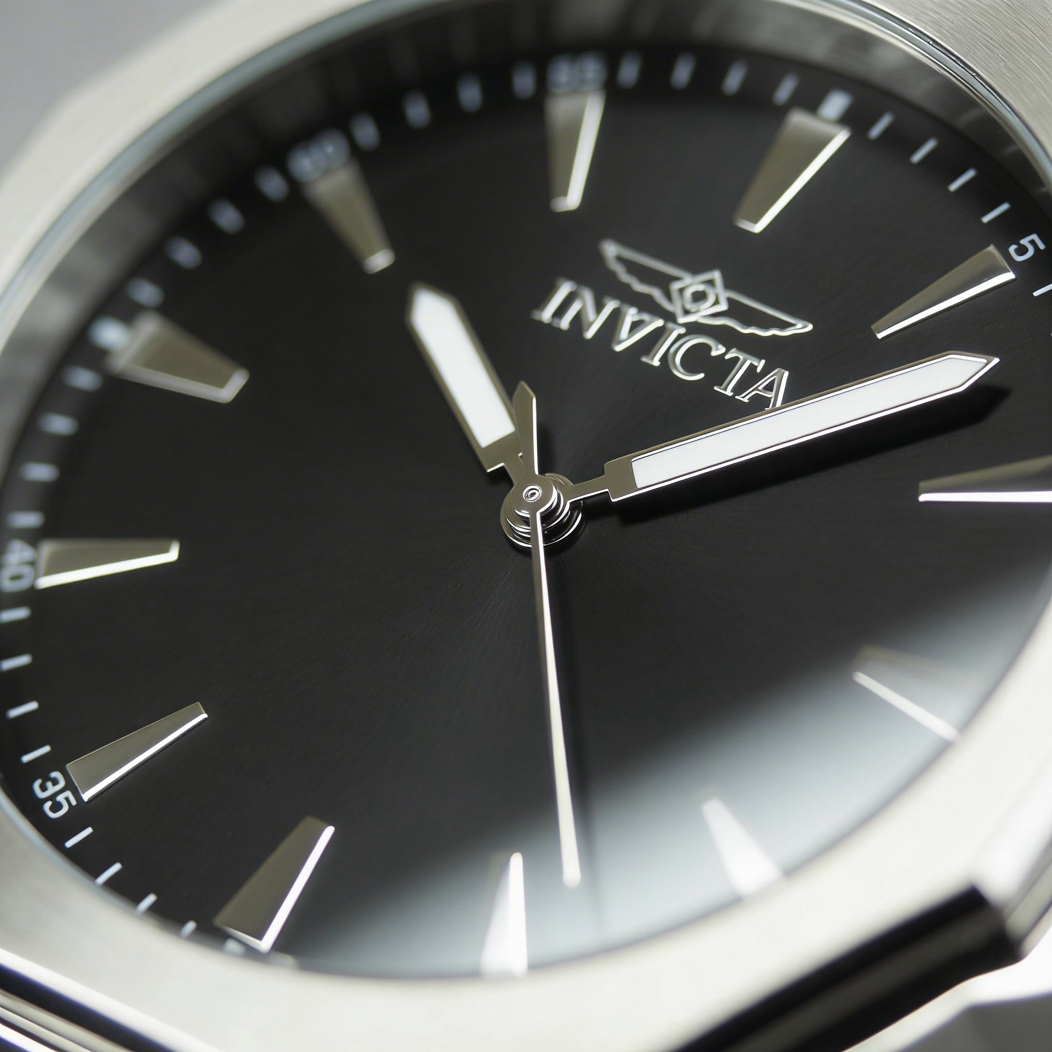 Invicta Fashionable Men's 42mm Silver Black Stainless Steel Quartz Watch with Scratch-Resistant Black Dial, Photo 3