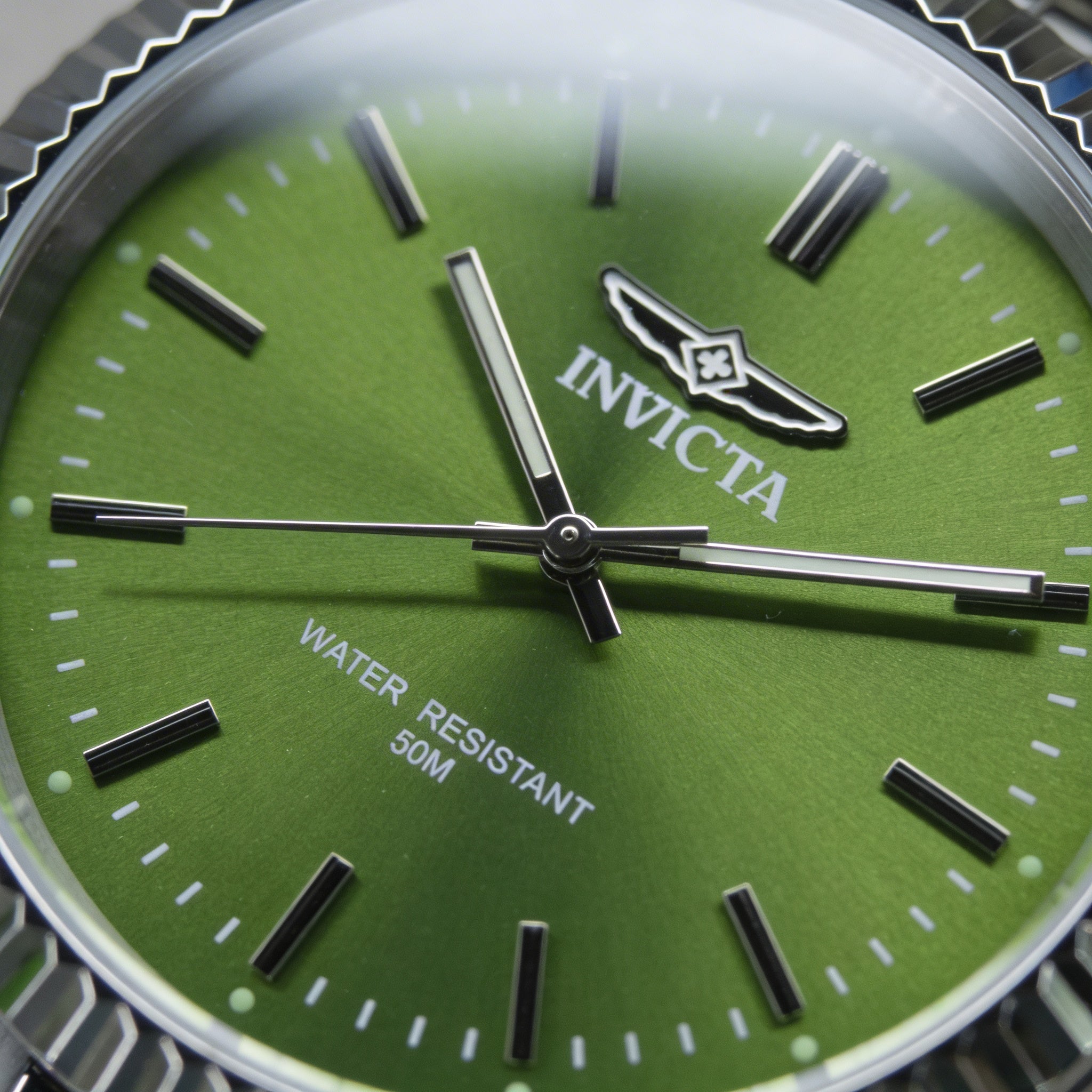 Reloj Invicta Specialty 49313 para hombre, esfera verde, acero inoxidable plateado, cuarzo, 43 mm, resistente al agua hasta 5 ATM, Photo 2