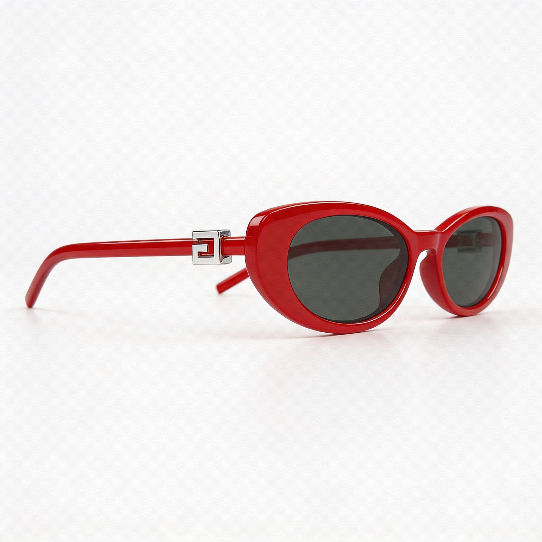 Gucci Modern Women's Red-Grey Injection Molded Plastic Frame Sunglasses with Plastic Lenses 52mm, Photo 3
