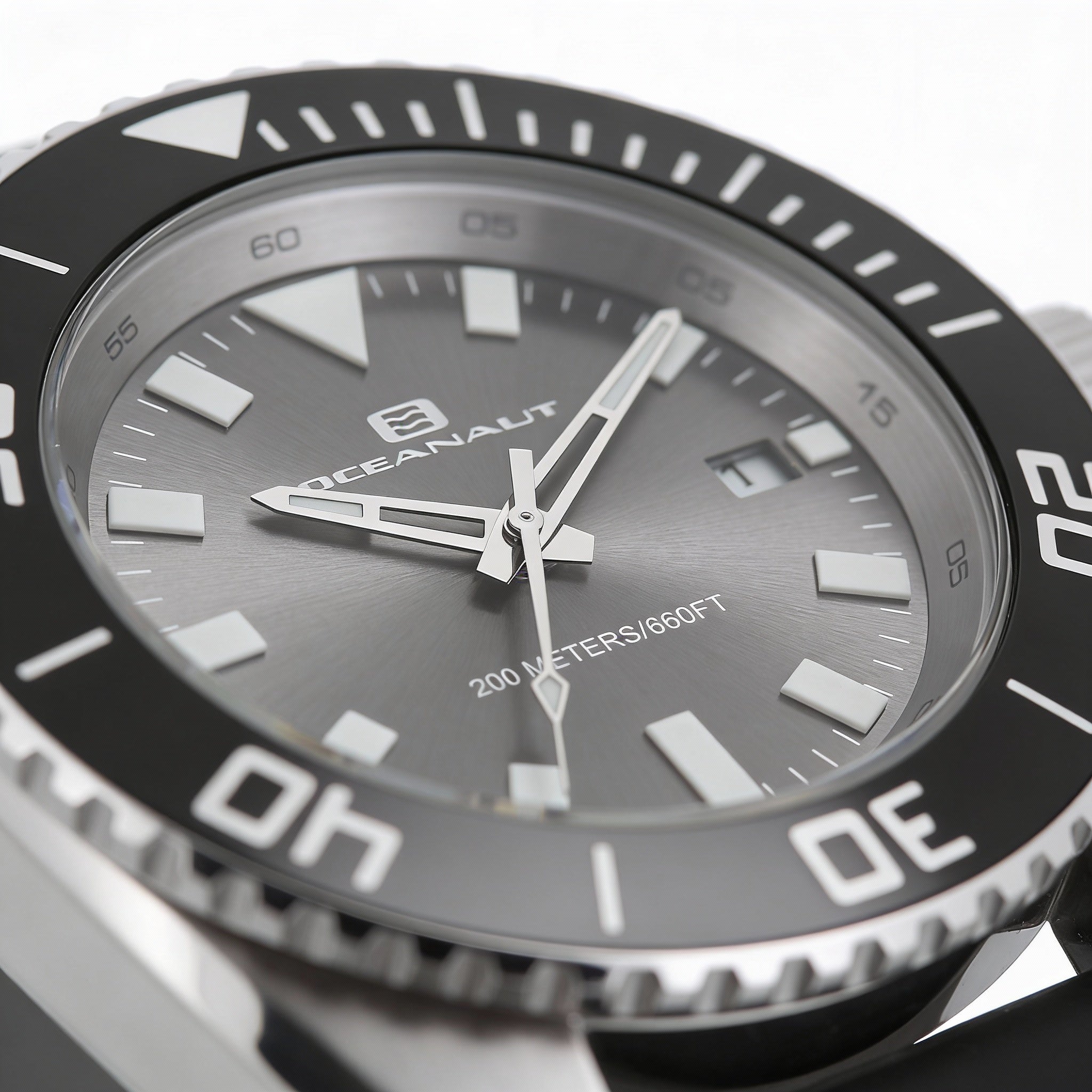 Oceanaut Men's Quartz Movement Watch, Gray Dial with Date Display, Water Resistance & Scratch-Resistant Mineral, Photo 3
