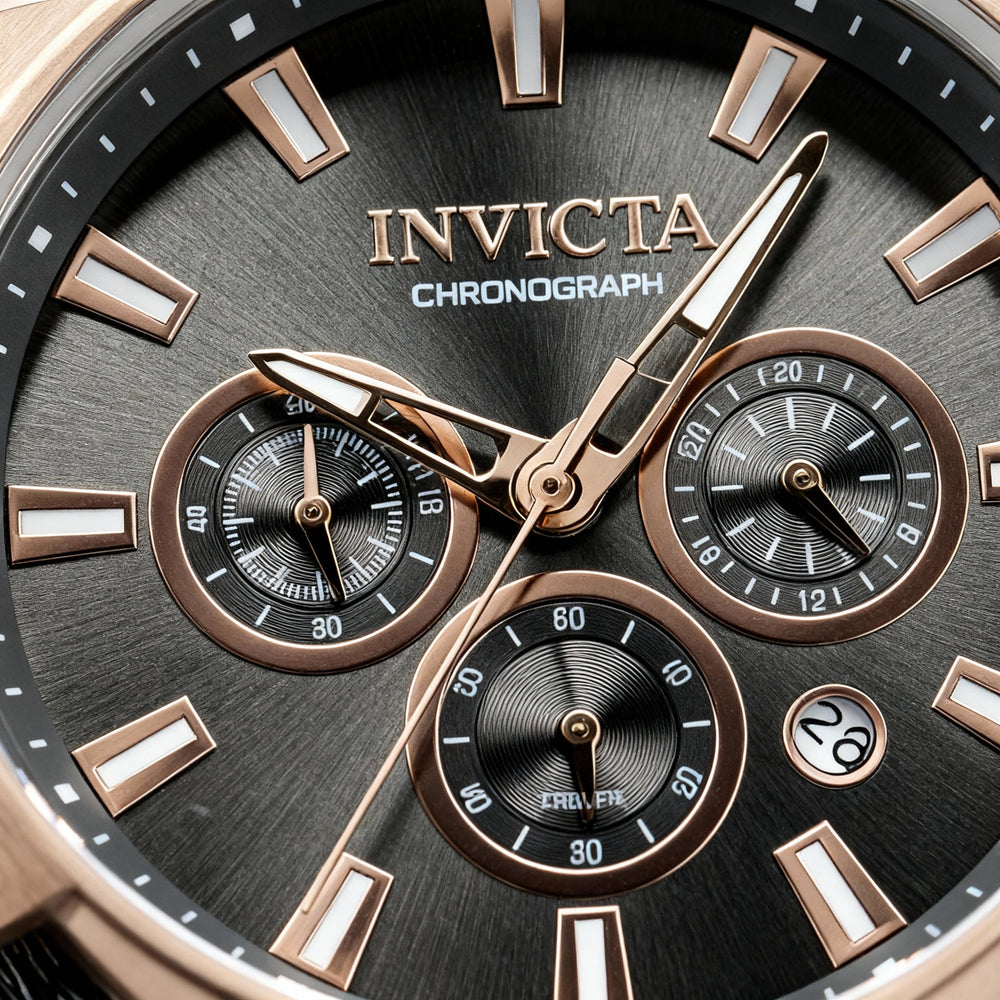 Reloj Invicta Bolt para hombre, cronógrafo de cuarzo de 50 mm, acero inoxidable bicolor, esfera gris, resistente al agua hasta 100 m.