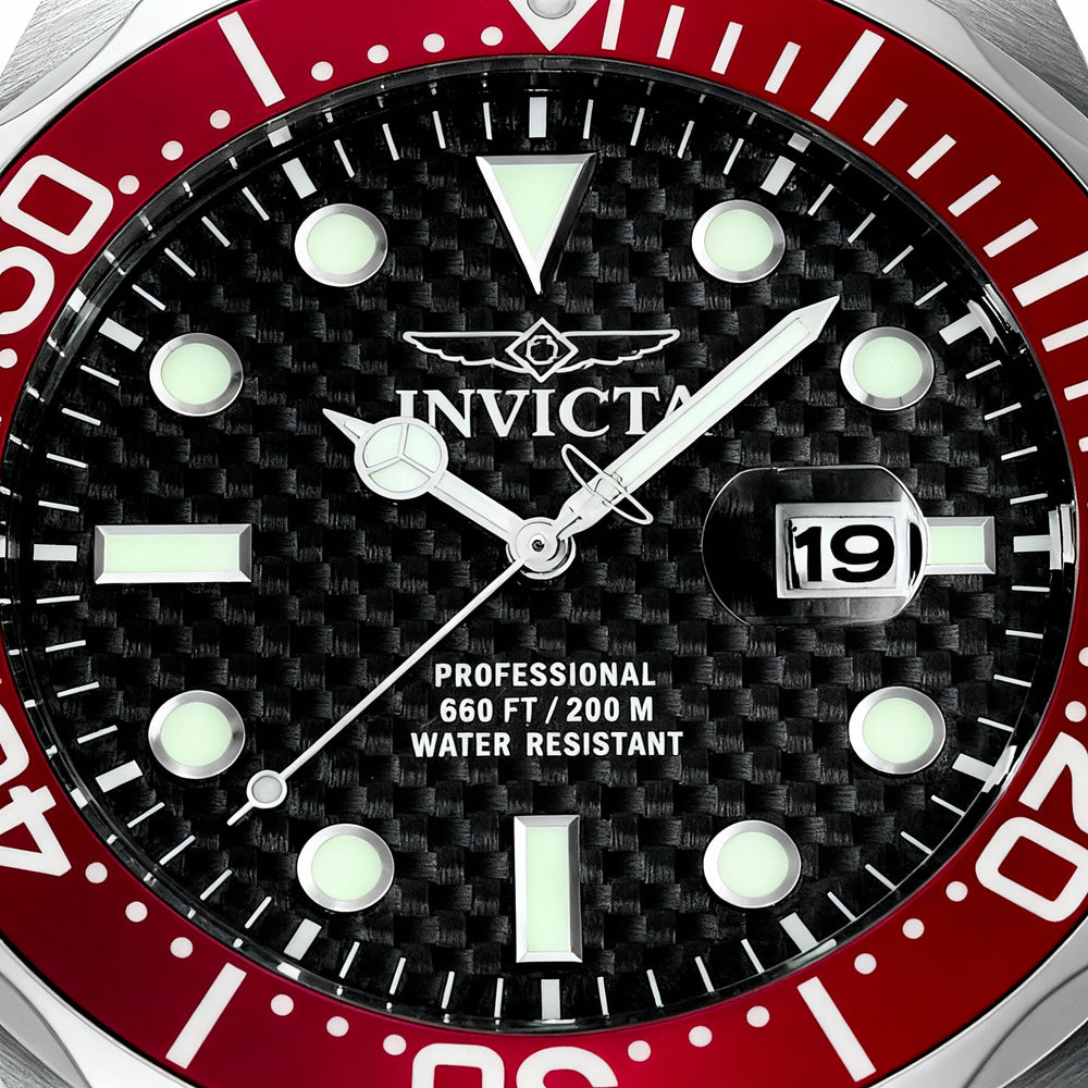 Reloj unisex Invicta 12565 de acero inoxidable negro con esfera de fibra de carbono y pulsera de cuarzo luminosa de 47 mm