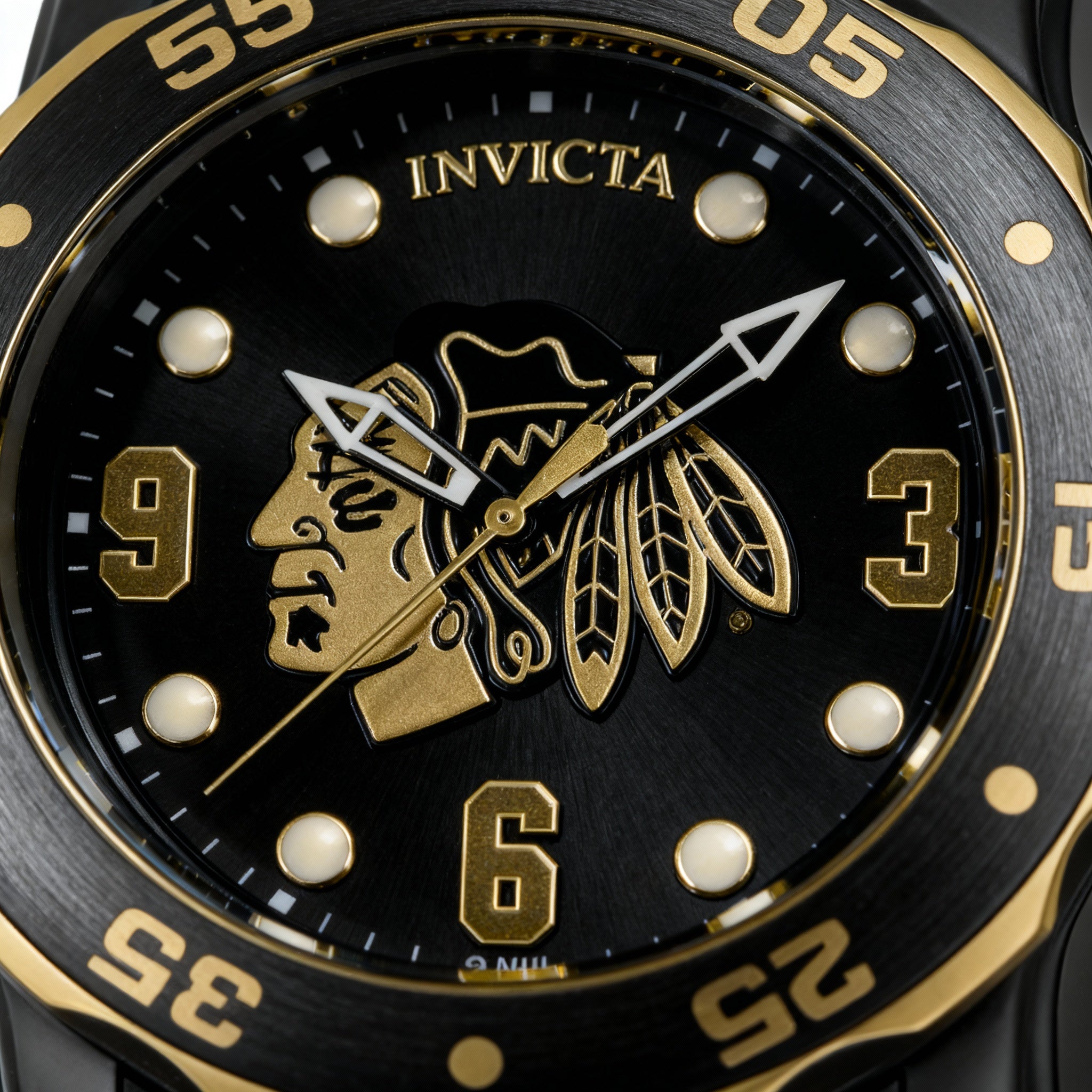 Invicta NHL Chicago Blackhawks 42315 Men's 48mm Black Ion-Plated Steel Quartz Watch, Gold & Silicone Strap, Photo 3