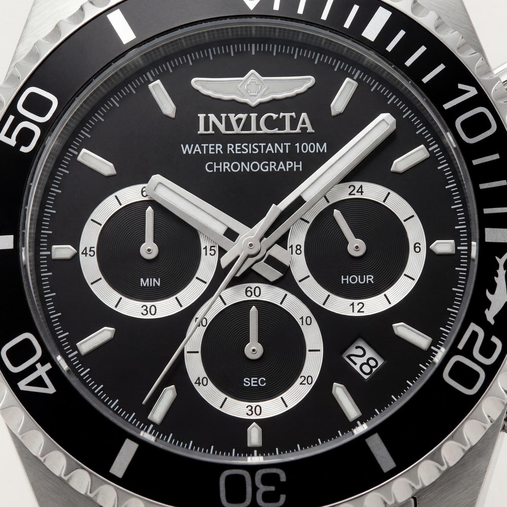 Reloj de cuarzo Invicta Pro Diver Classic para hombre, 43 mm, esfera negra y bisel de acero inoxidable plateado.