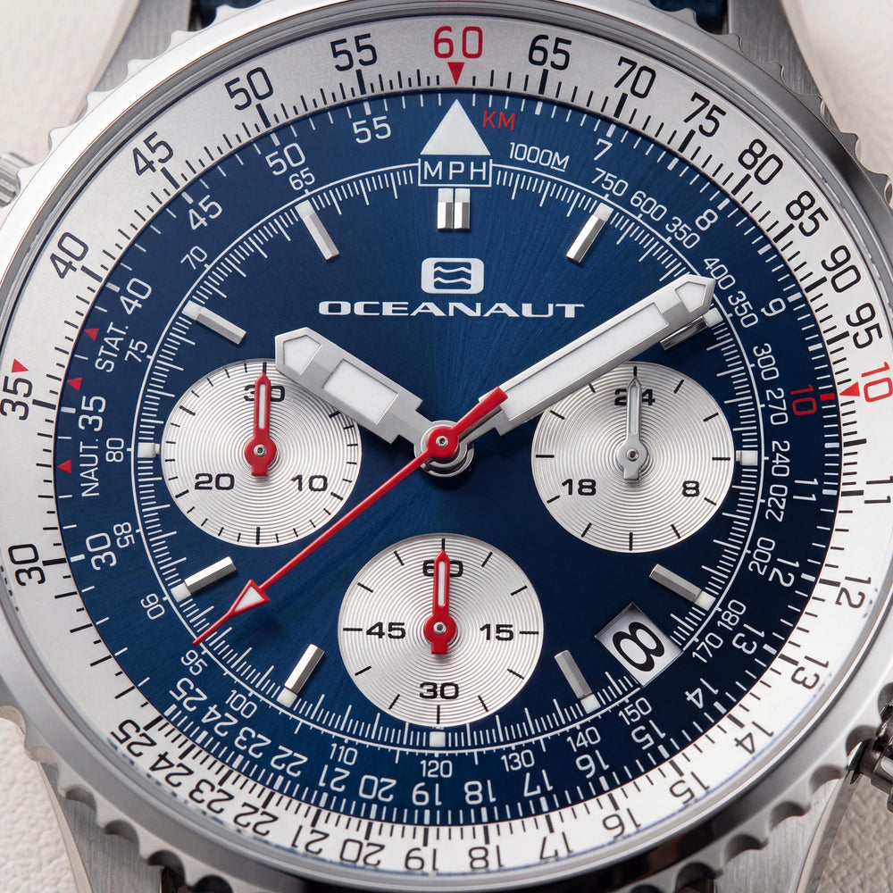 Reloj cronógrafo Oceanaut Classic para hombre con esfera azul, caja de acero inoxidable y correa de piel.