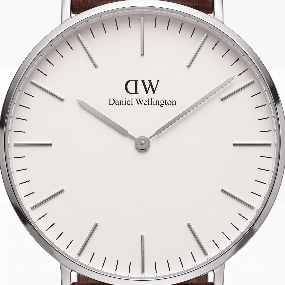 Daniel Wellington Men's Fashion Quartz Watch, Round Stainless Steel Case, Brown Leather Band, White Dial, 40mm, Photo 2