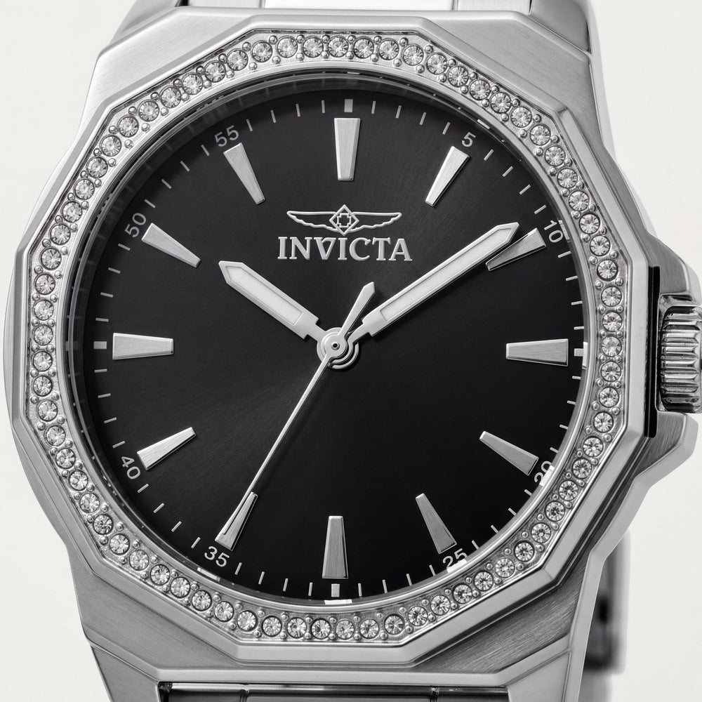 Reloj unisex Invicta Speedway 49111 de cuarzo con pulsera de acero inoxidable en tono plateado y esfera negra de 34 mm.
