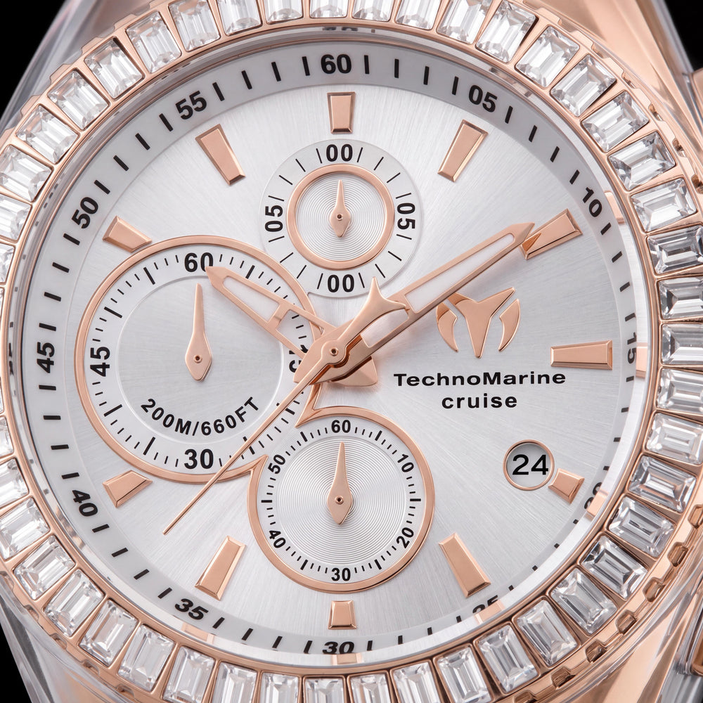 Reloj cronógrafo moderno Technomarine para hombre con caja de acero inoxidable en tono oro rosa y correa de silicona negra de 45 mm
