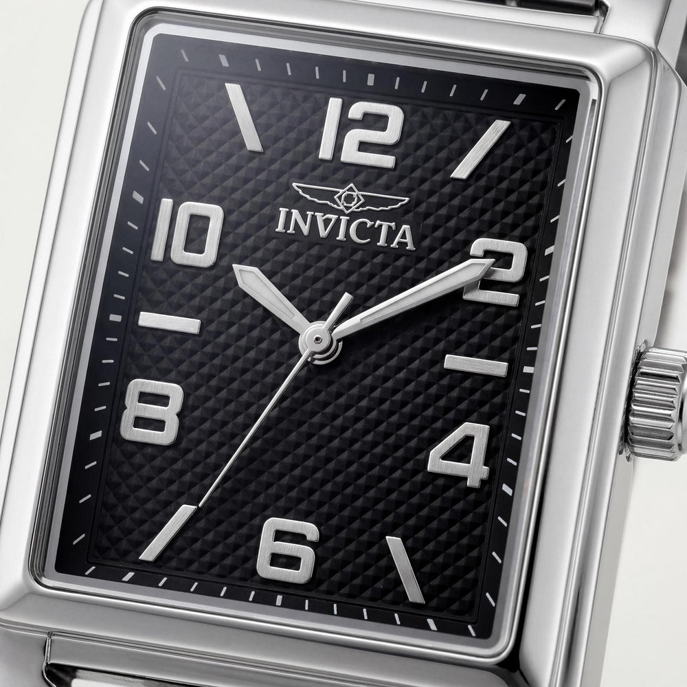 Reloj de cuarzo Invicta Fashion para mujer, caja de acero plateada, correa de acero inoxidable, esfera negra, 24,5 mm