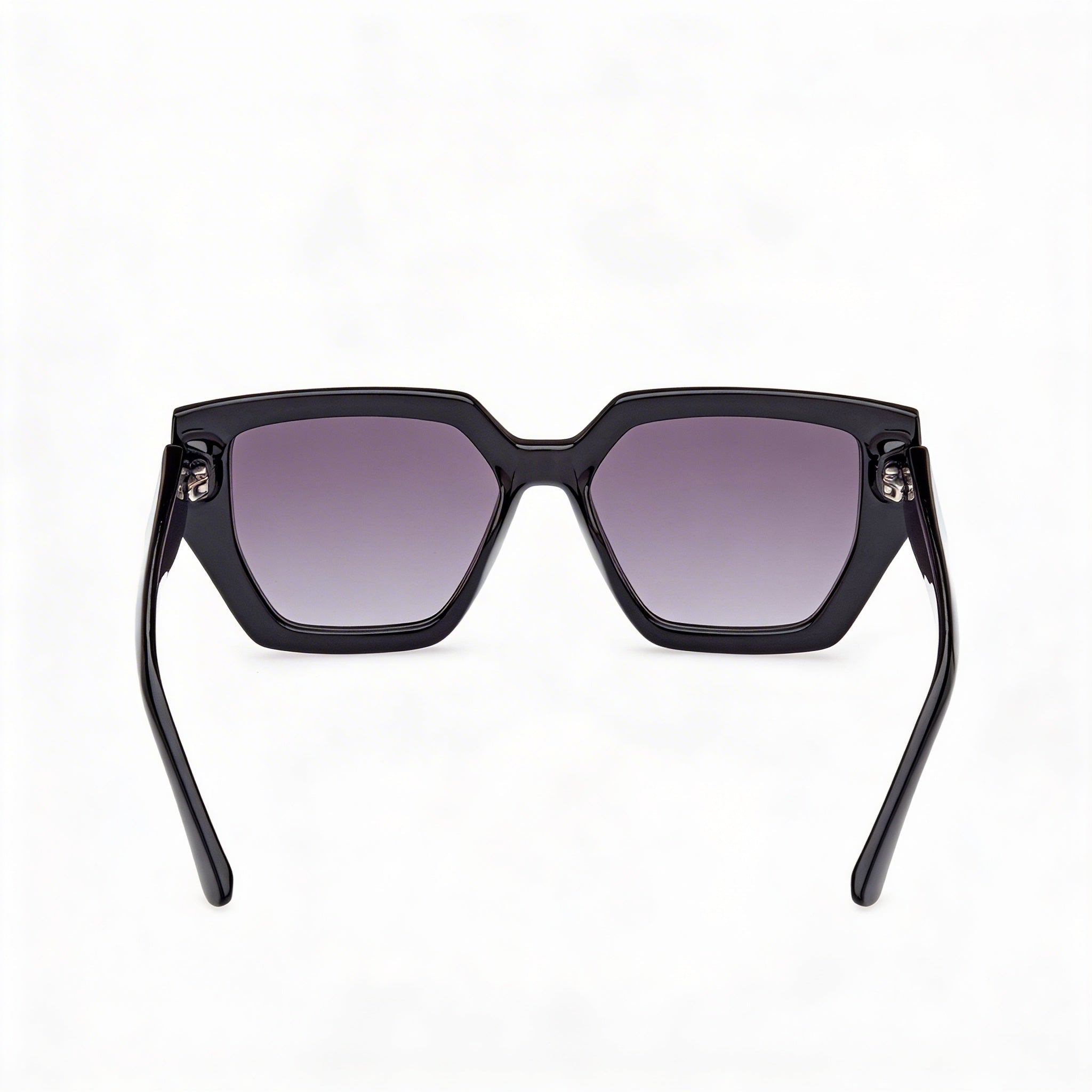 GUESS Female UV Protective Sunglasses, Injected Shiny Black/Grey Shaded Frame, Polycarbonate Gradient Smoke Non-Polarized Lenses 53mm, Photo 3