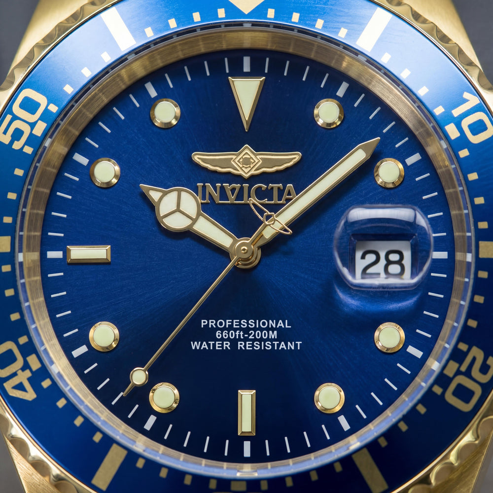 Reloj Invicta Pro Diver 22063 para hombre, brazalete de acero inoxidable tono dorado, esfera azul, cuarzo de 43mm, 200M, fecha