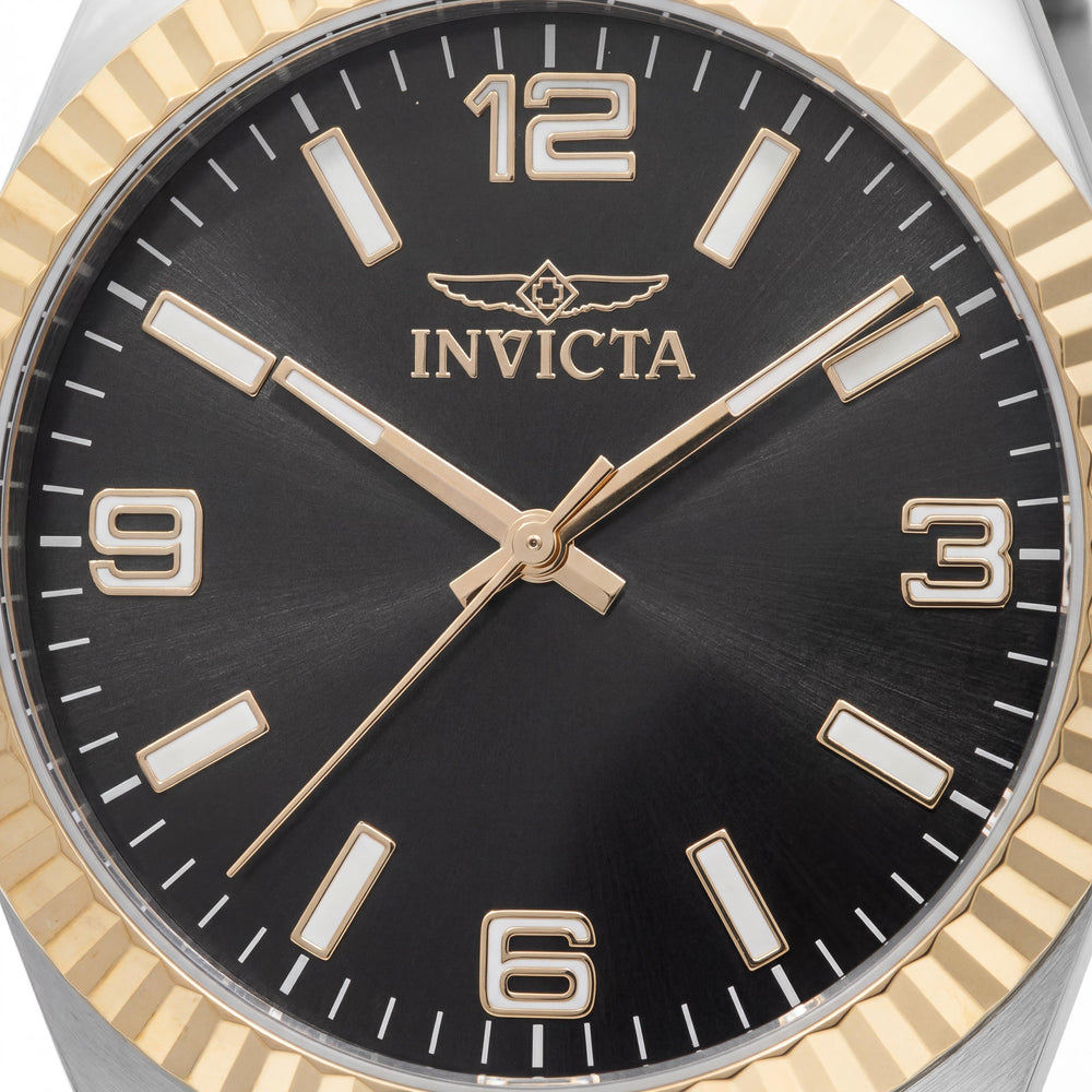 Invicta Specialty 49675 Reloj unisex de cuarzo, caja de acero inoxidable plateada de 43 mm, esfera negra, brazalete