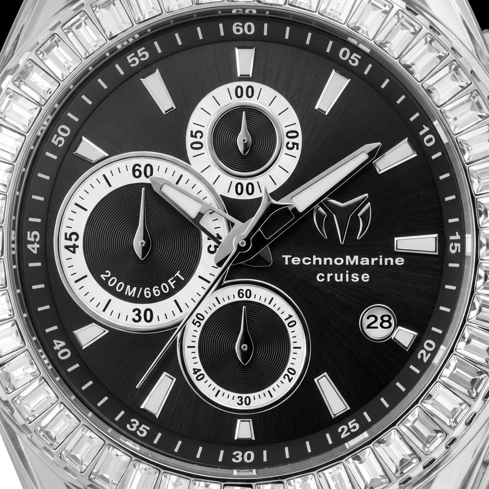 Reloj Cronógrafo Unisex Invicta de correa, diseñado con función de cronómetro para medir intervalos de tiempo, presentado en una caja plateada.