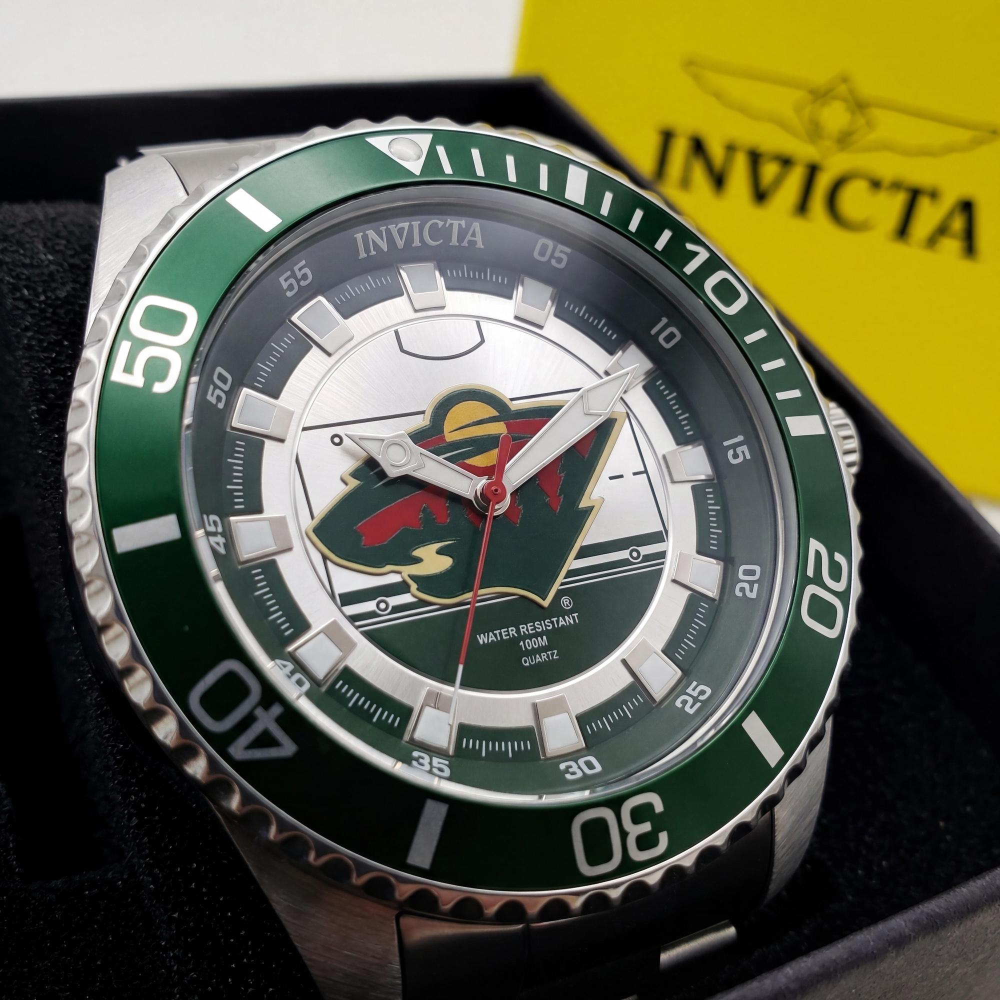 Invicta Men's Quartz Movement Silver-Tone Stainless Steel Multicoloured Dial Water Resistant Watch 47mm, Photo 2