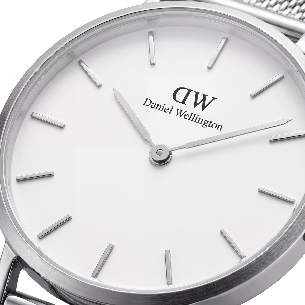 Daniel Wellington DW00100162 Women's Petite Watch, Black Dial, Black Bezel, Silver Stainless Steel Mesh Band, 32mm, Photo 2