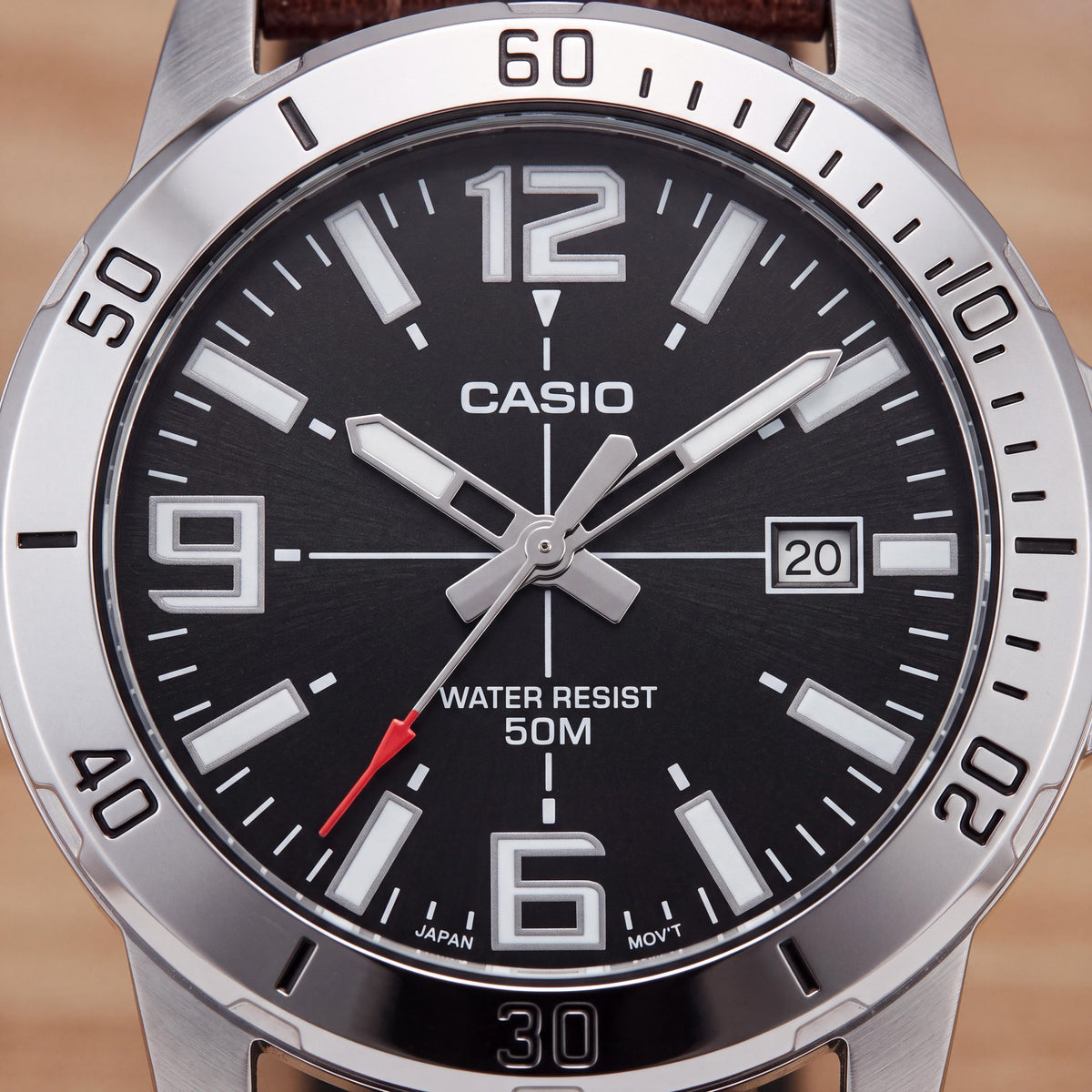 Reloj Casio Sport de Cuarzo Analógico para Hombre con Correa de Cuero Marrón, Esfera Negra, Caja de Acero Inoxidable de 45mm, Resistente al Agua 50m, Photo 2