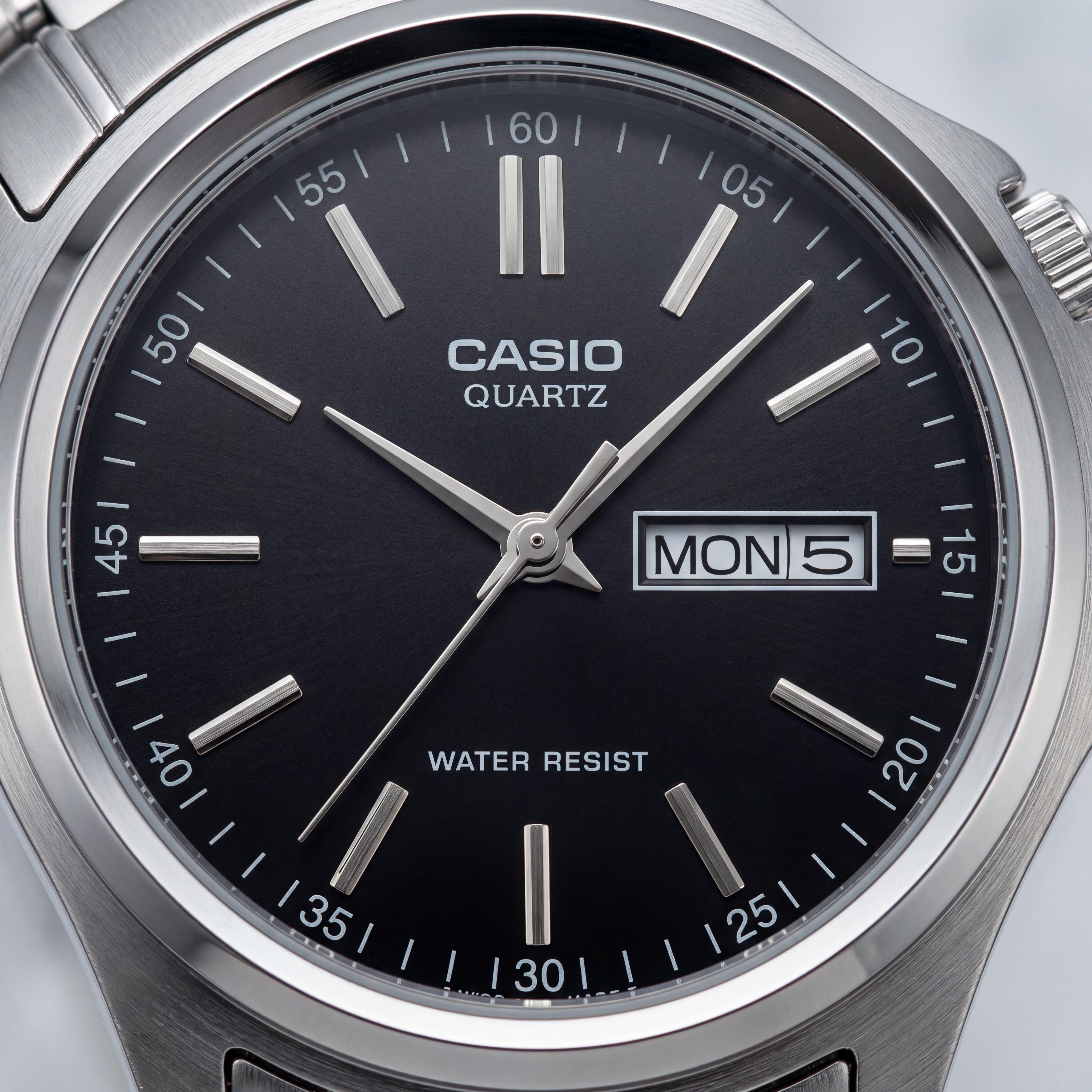 Casio Quartz Movement Unisex Black Silver Stainless Steel Water Resistant Day/Date Watch 38.5mm, Photo 2